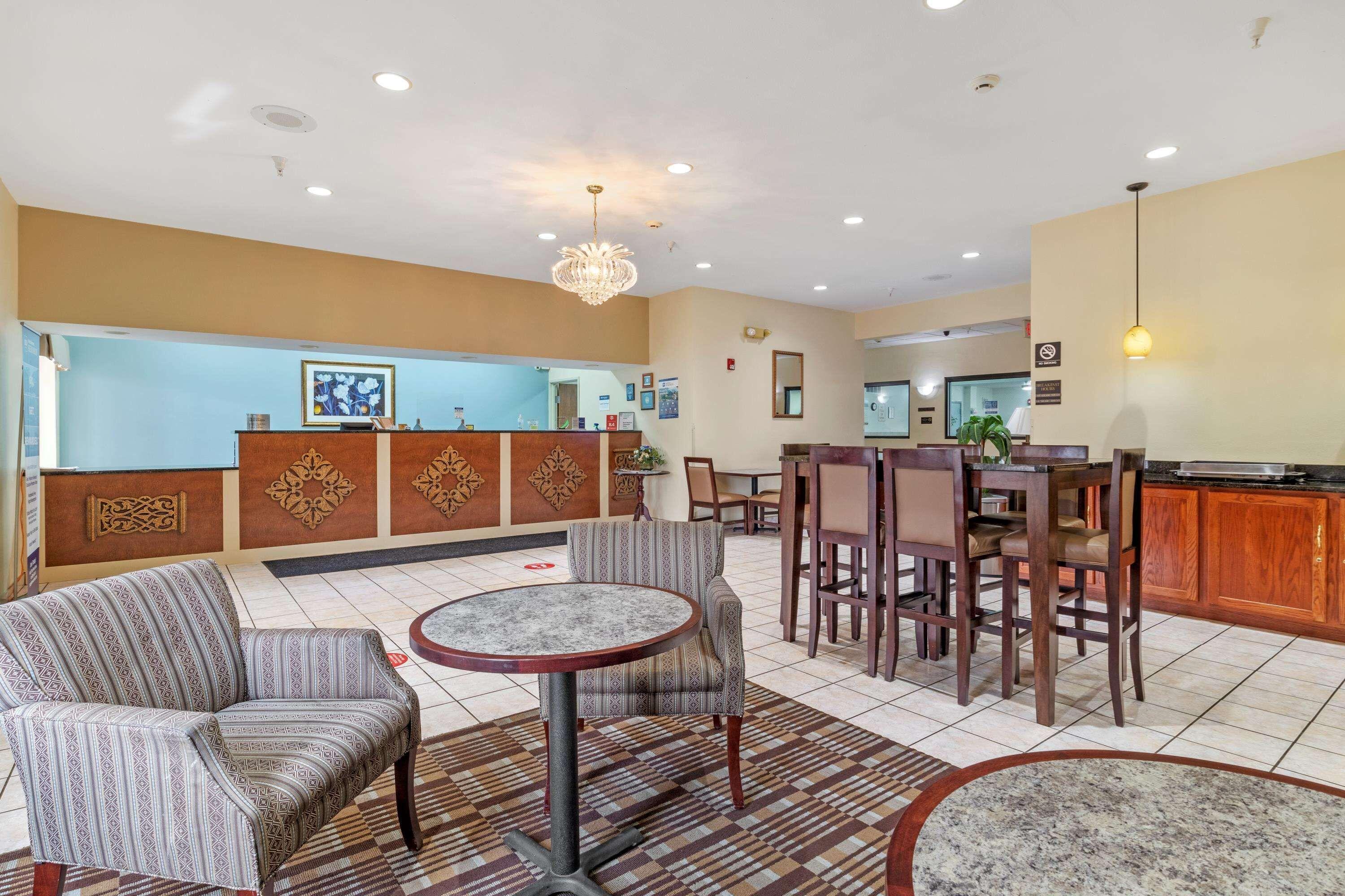 15 Smart Budget Hotels In Illinois Worth Booking
