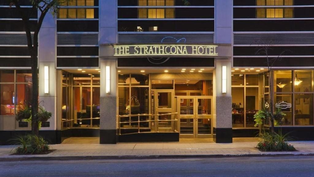 15 Smart Hotels In Entertainment District Worth Booking