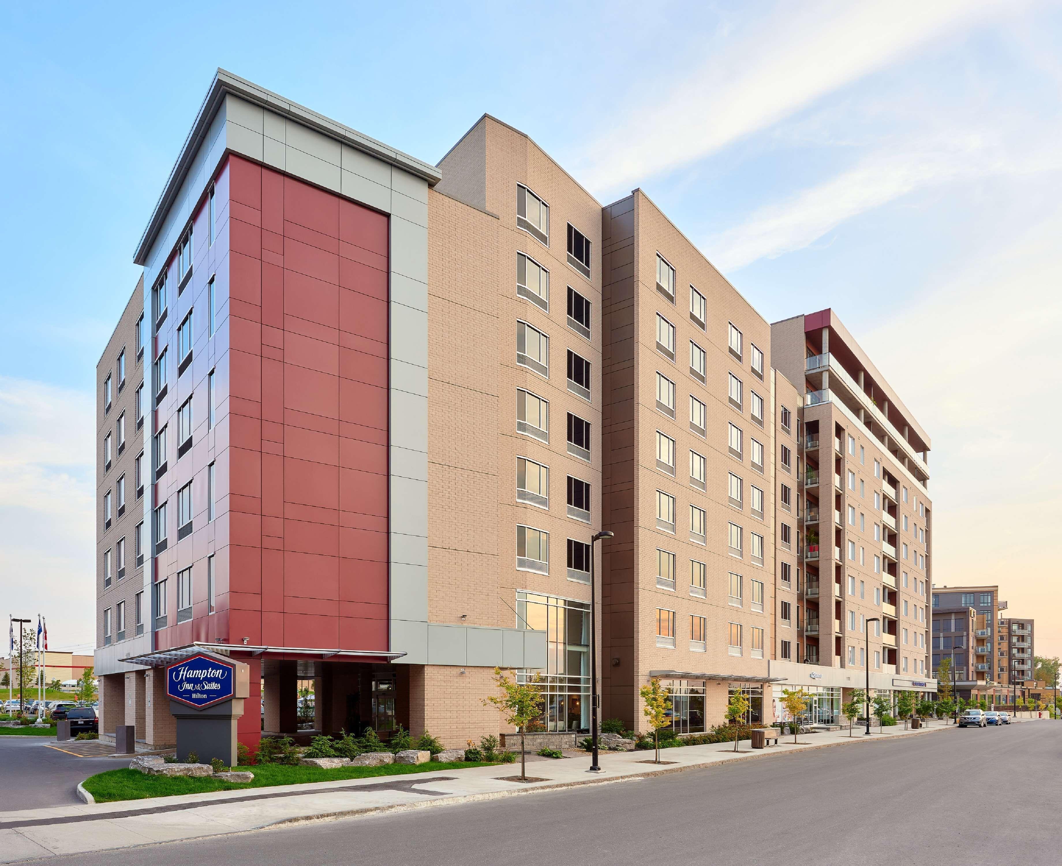 8 Family Hotels Near Grande Allée Worth Booking