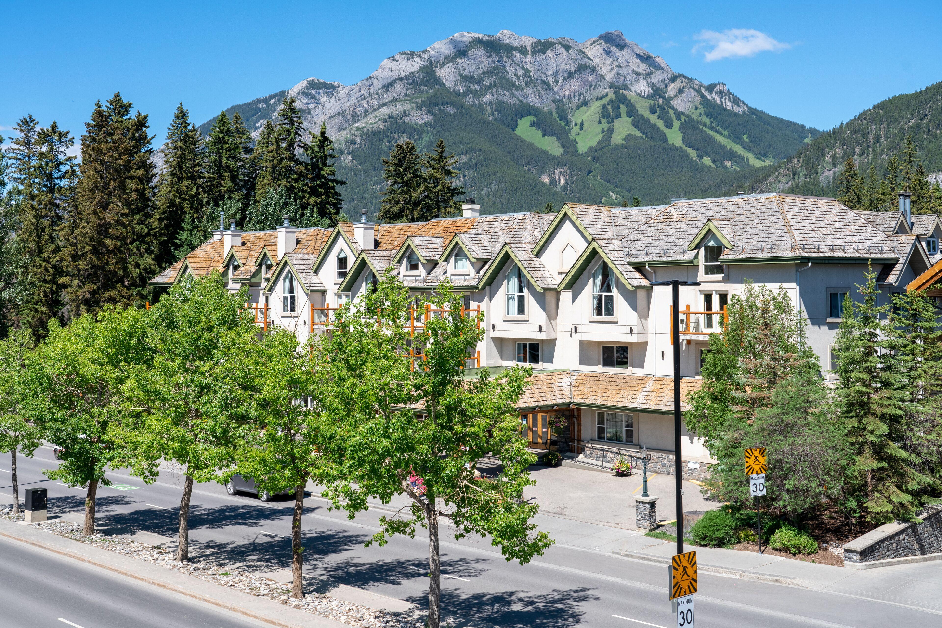 6 Smart Central Hotels Near Banff Upper Hot Springs