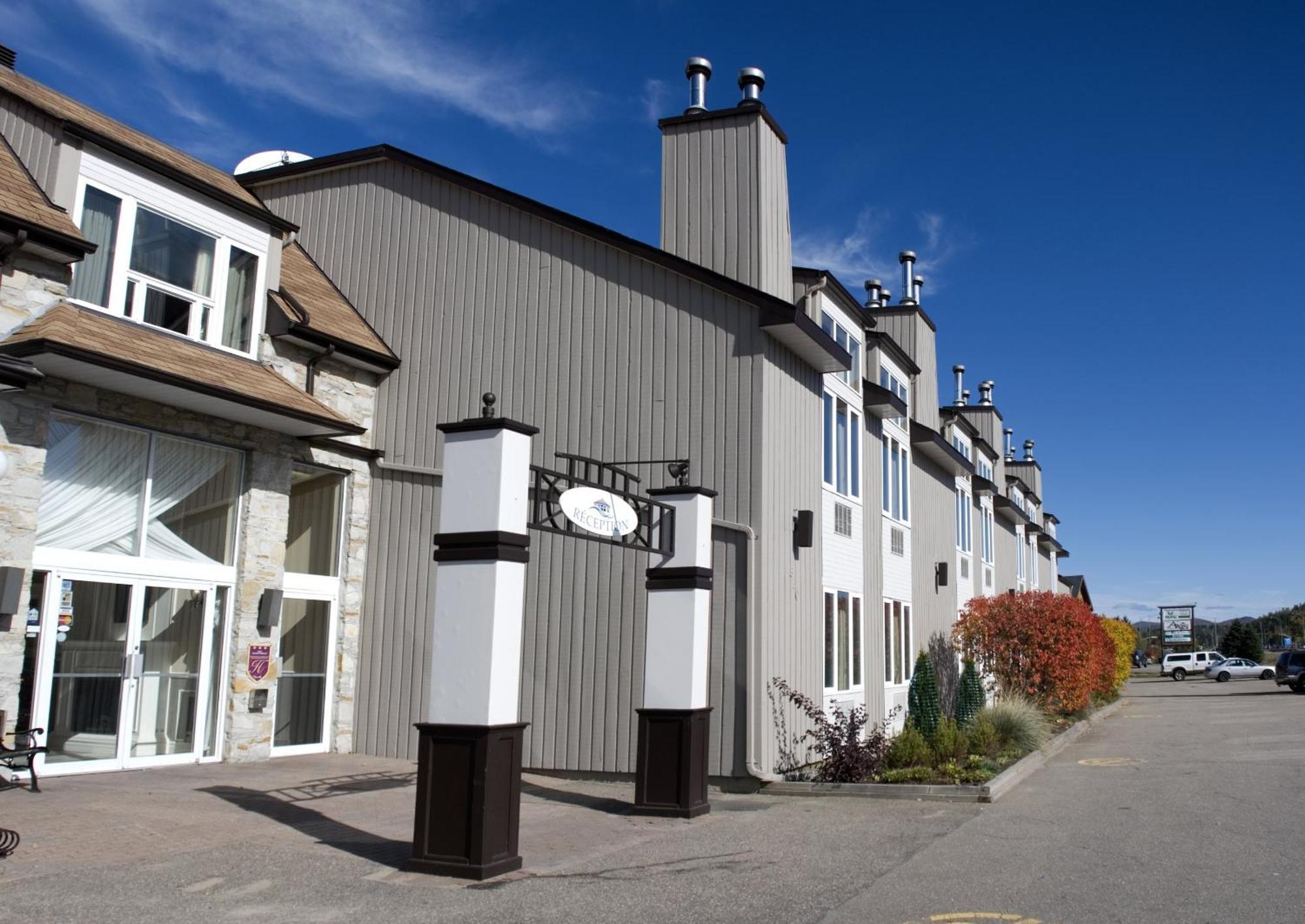 7 Family Hotels Close to Complexe Aquatique Mont-Tremblant