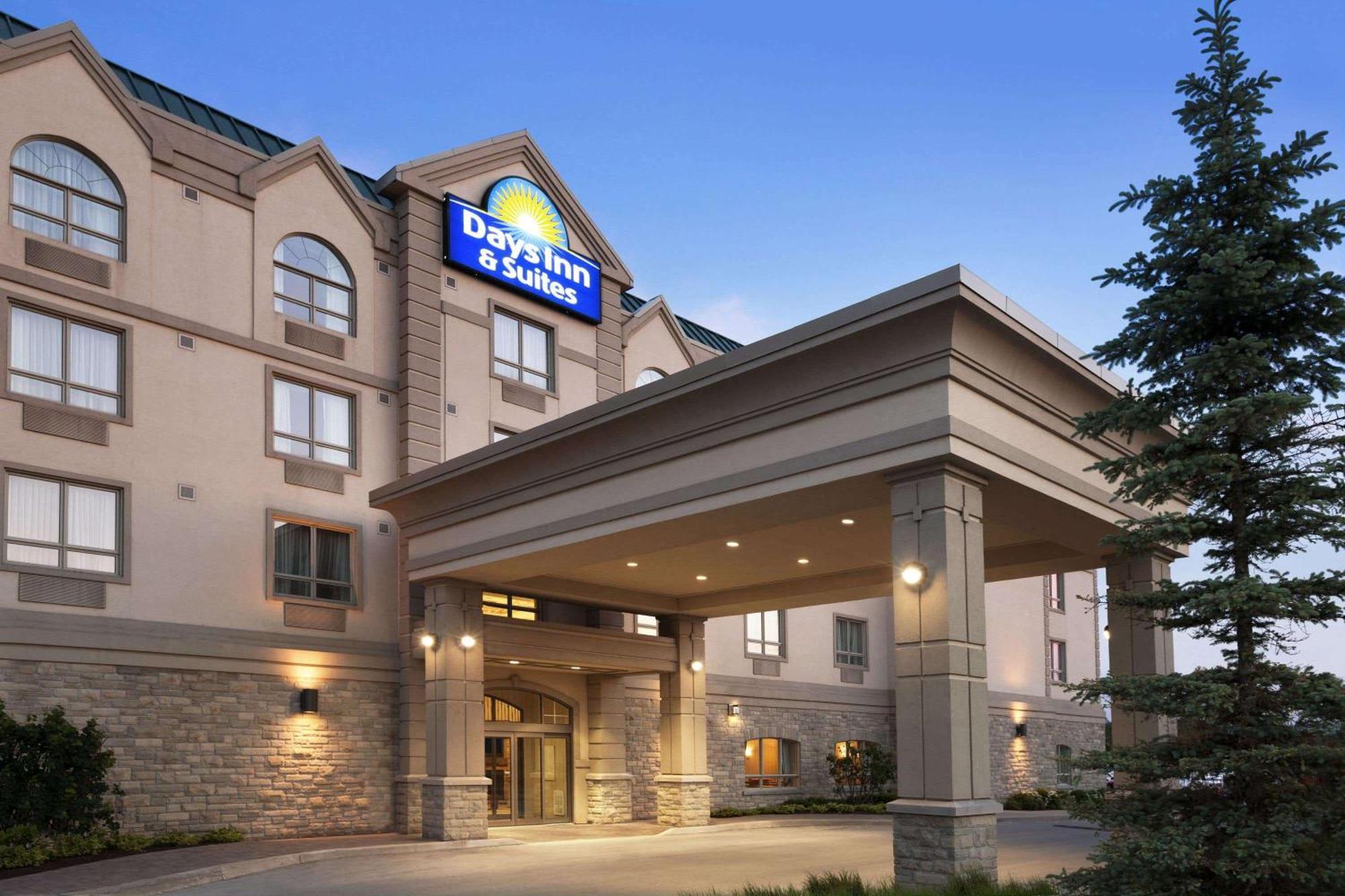 5 Resort Hotels Near Plunge Aquatic Centre for Easy Collingwood Access