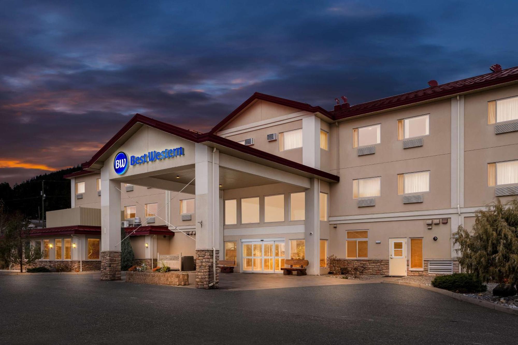 15 Golf Hotels in Canada West That Deliver On and Off the Course