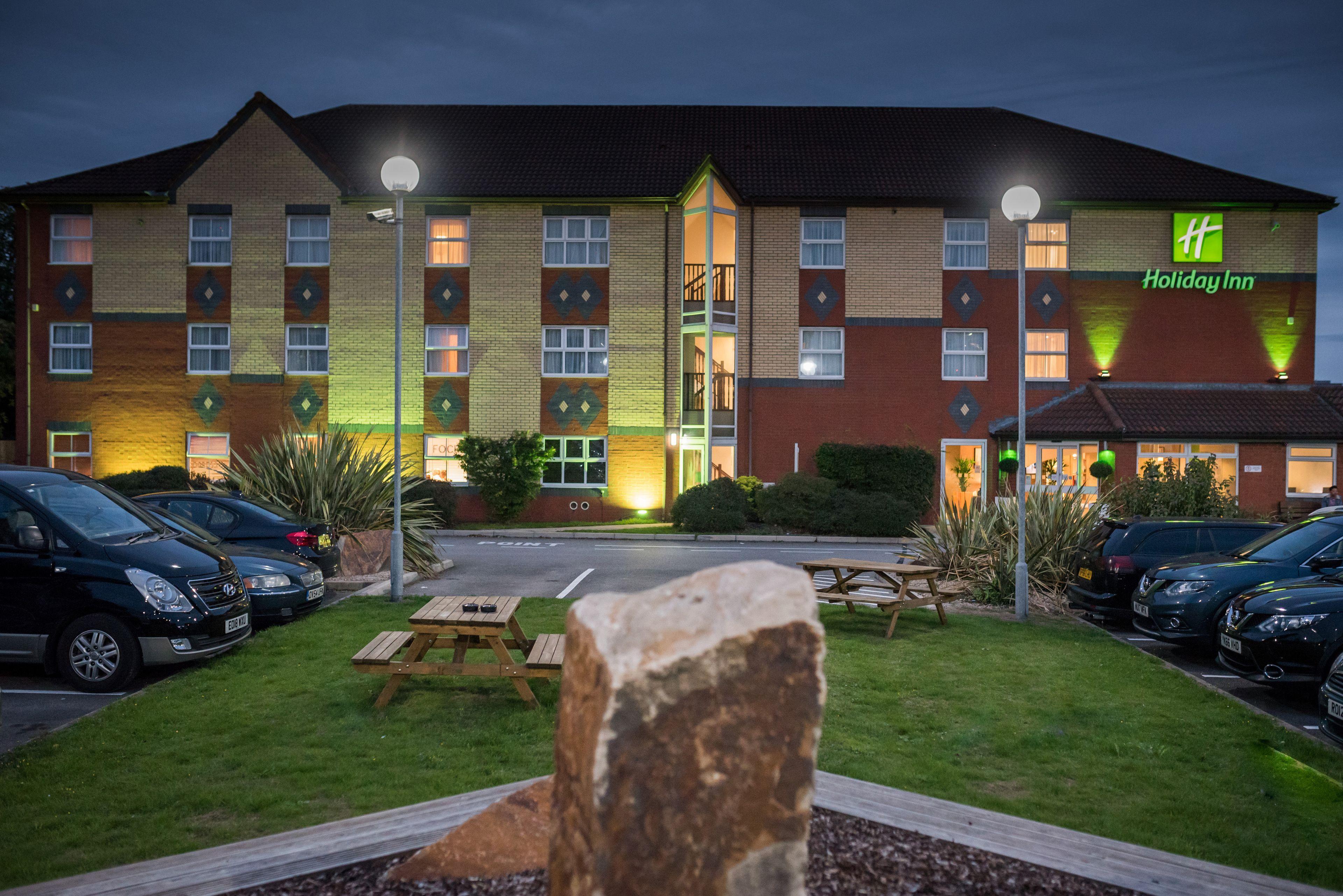 7 Family Hotels Close to Platt Fields Park Worth Booking