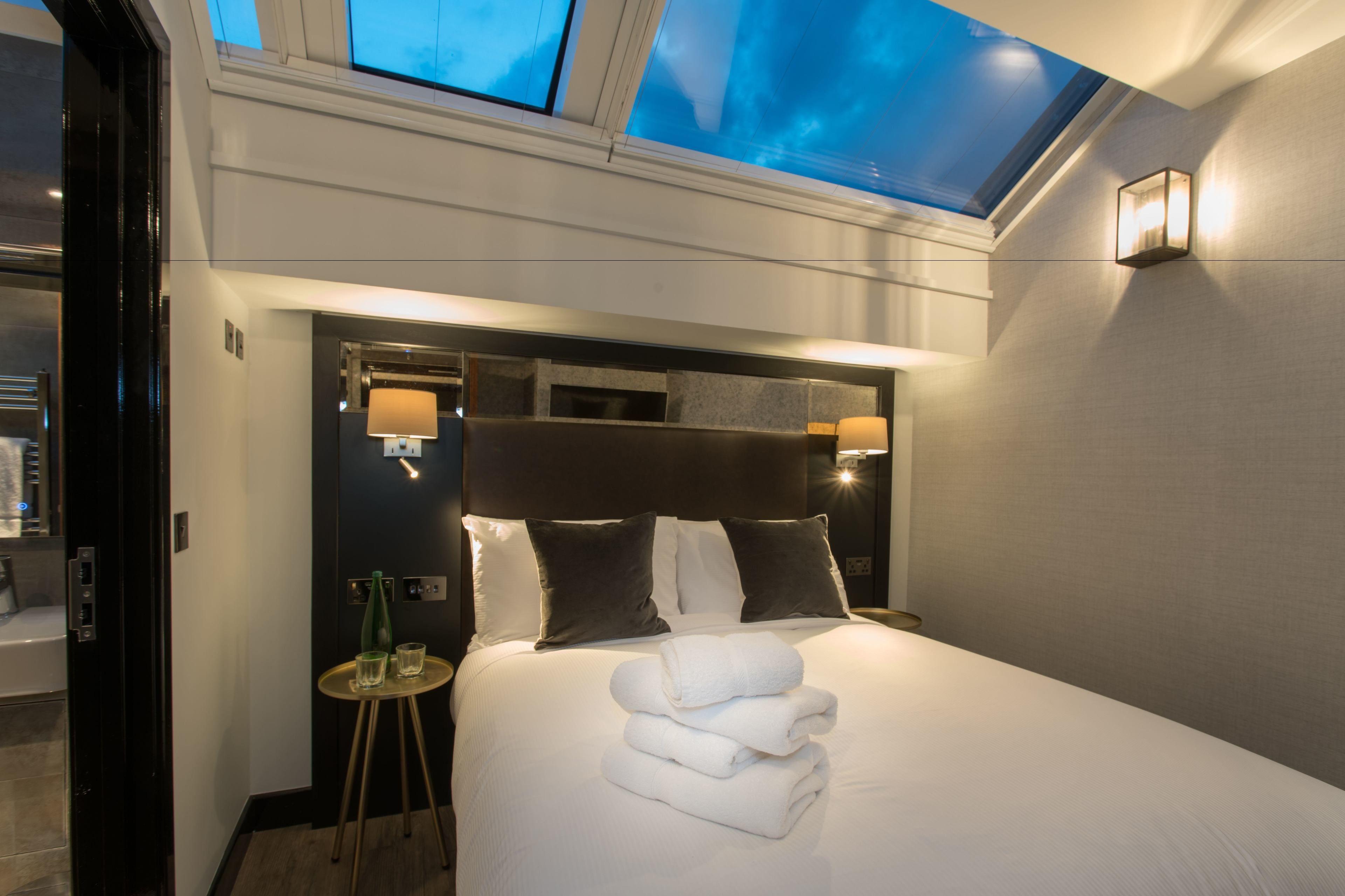 13 Cheap & Budget Hotels in Camden, London Worth Booking