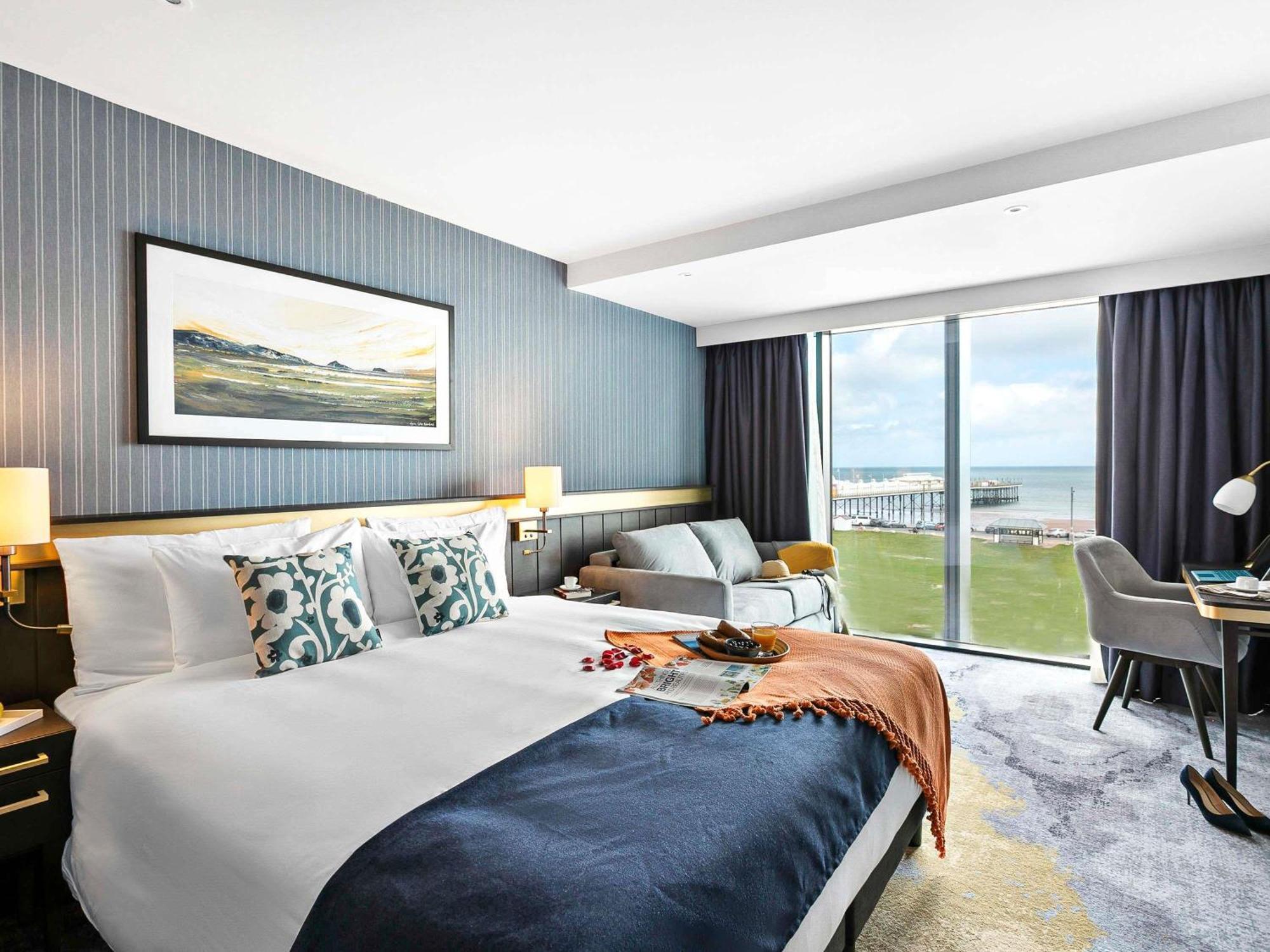 Where to Stay Near Oldway Mansion: 15 Best Central Hotels