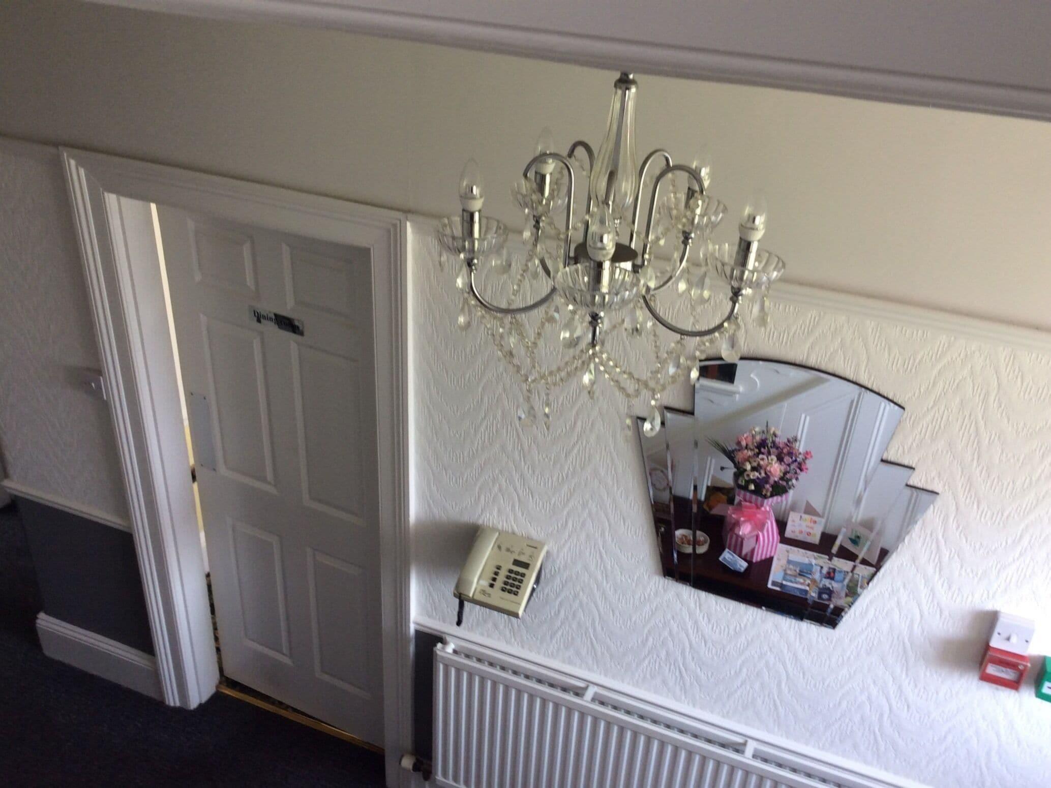 11 Central Hotels Near Plympton Castle for Easy City Access