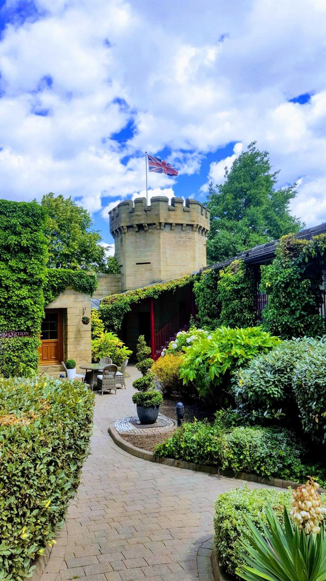12 Exceptional Design Hotels Near Abbeydale Golf Club
