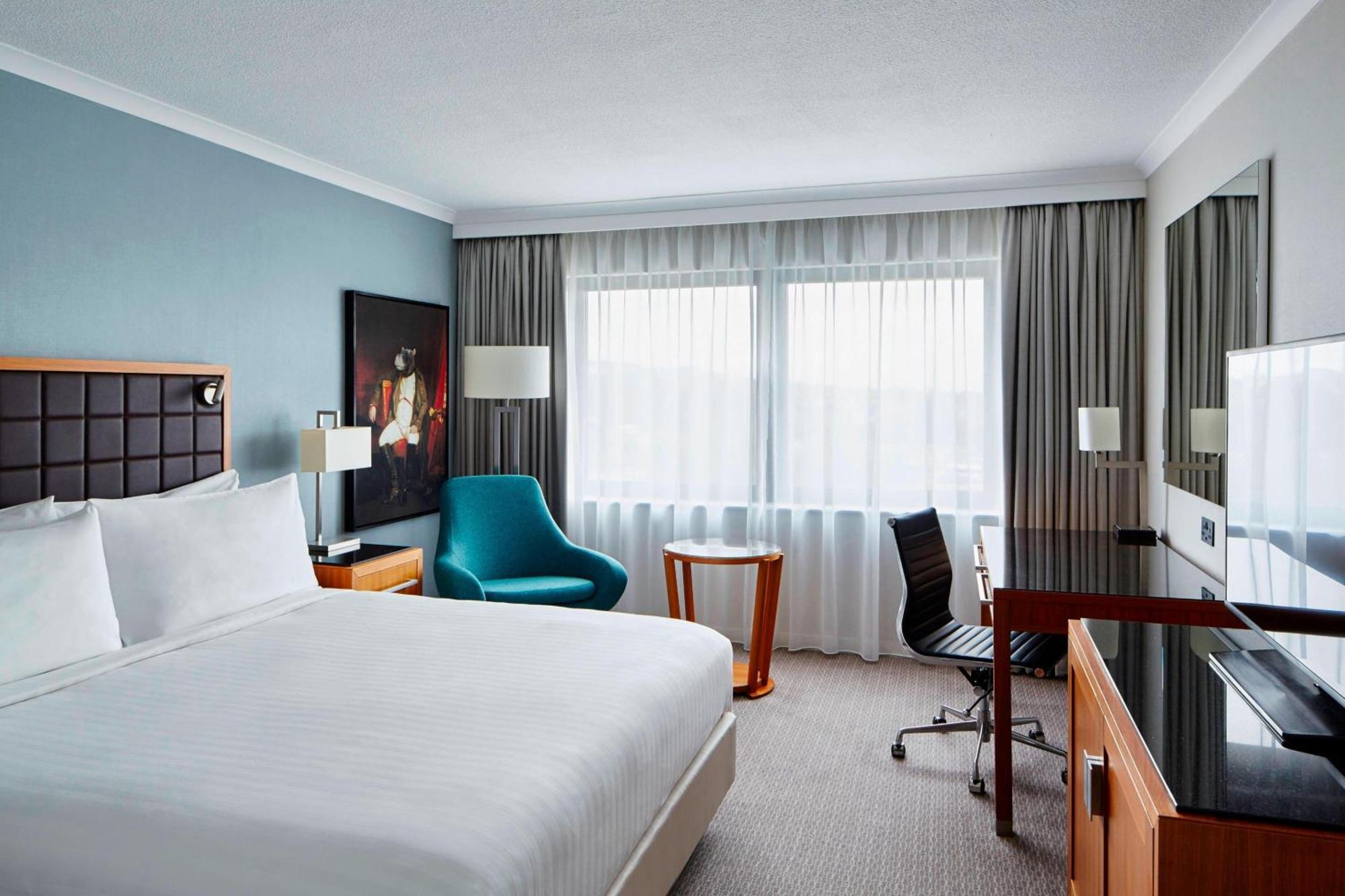 2 Smart Resort Hotels Near Bowlplex Havant Worth Booking
