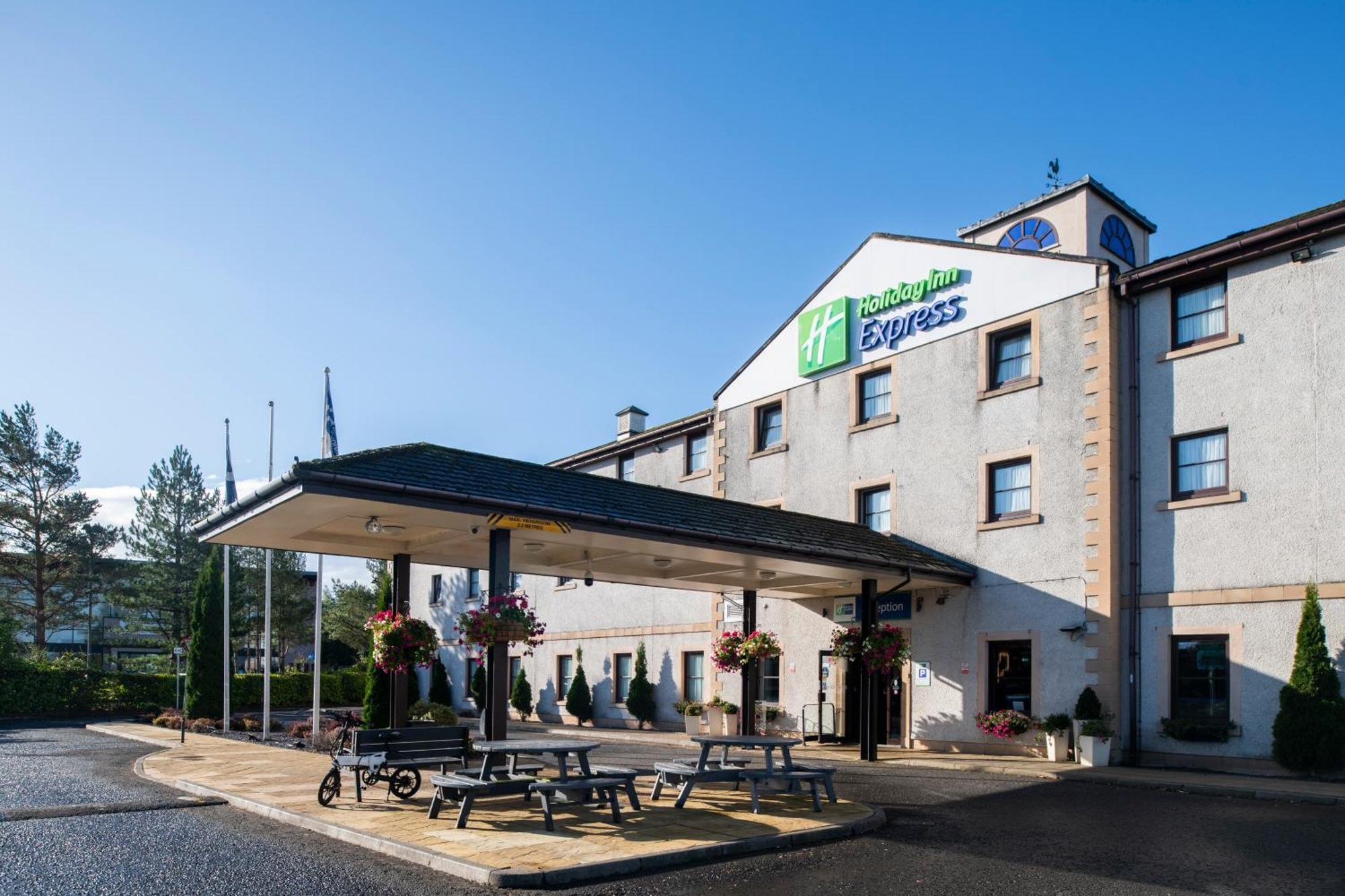Where to Stay Near Huntingtower Castle: 6 Family Hotels in Perth