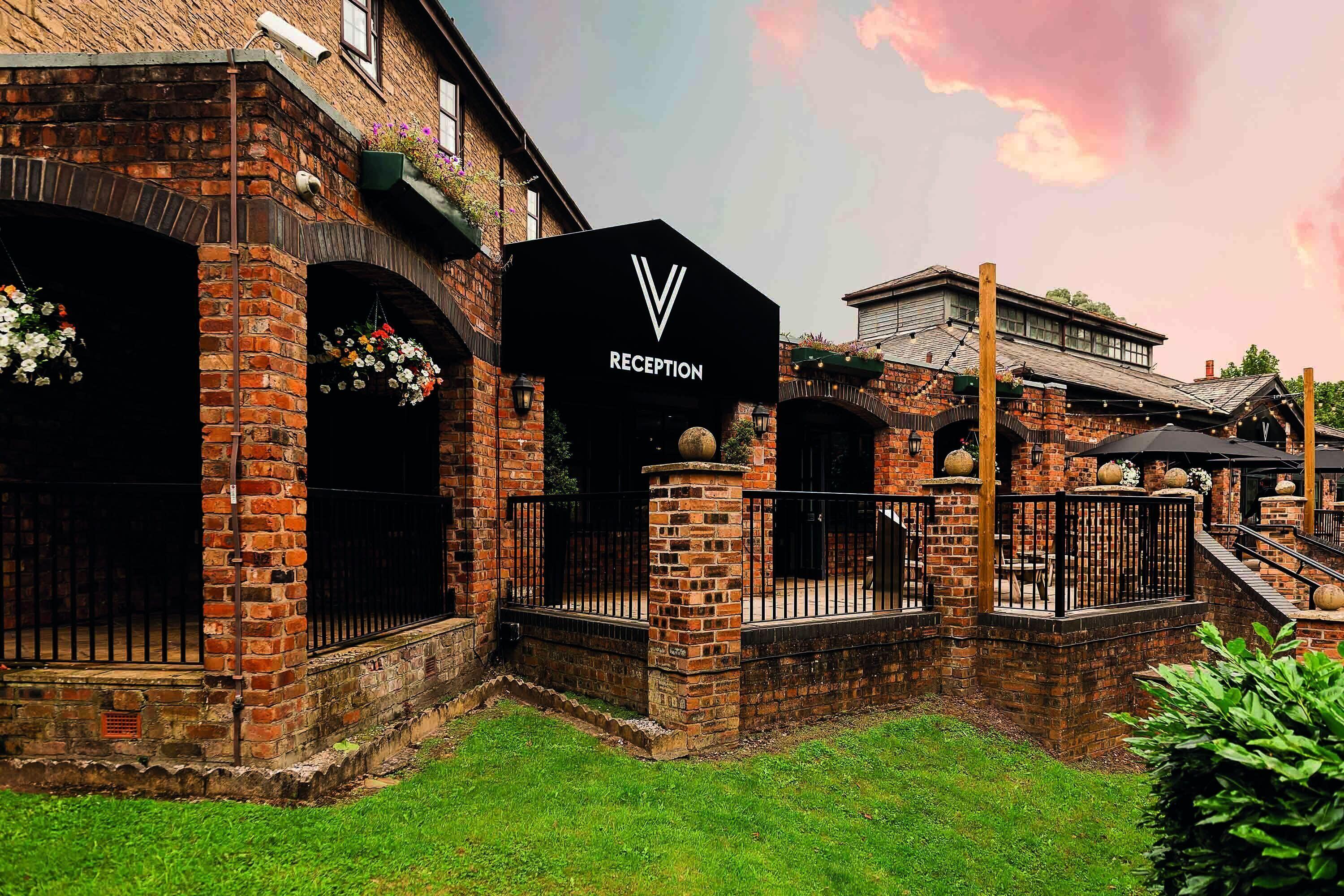 4 Family Hotels Close to Catalyst Science Discovery Centre