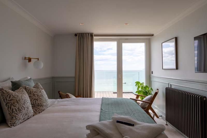 Where to Stay Near The Needles: 2 Golf Hotels Reviewed