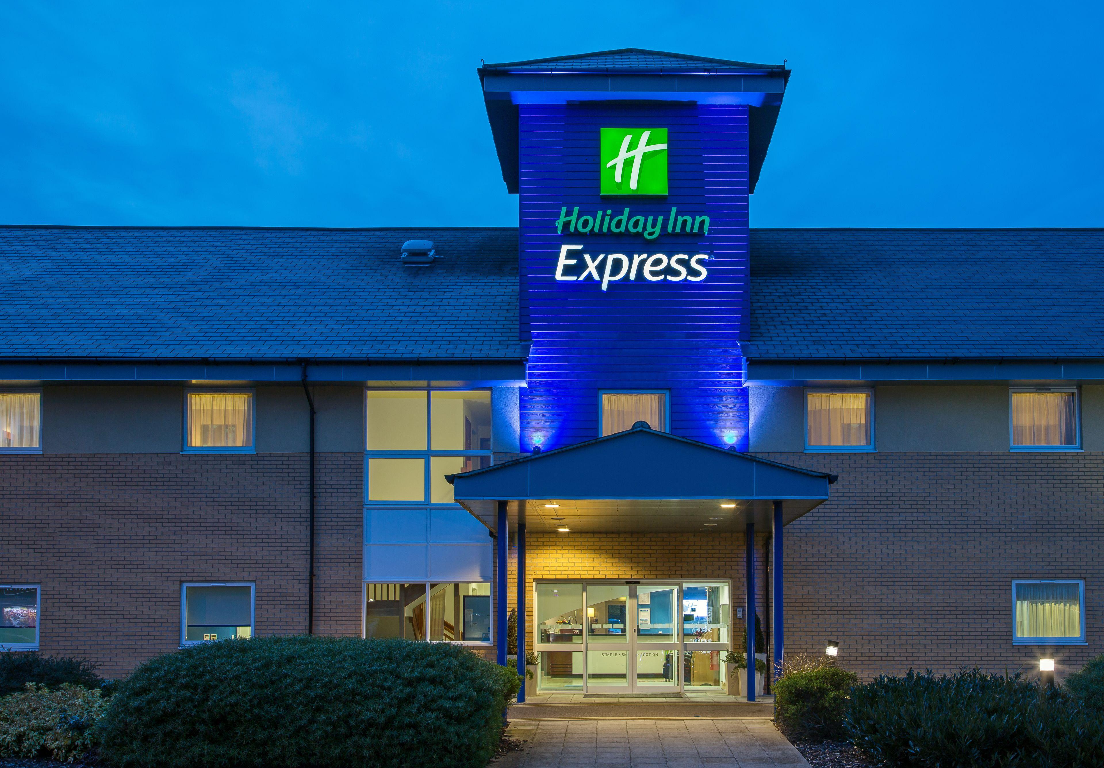 11 Top-Rated Holiday Inn Express Hotels in England
