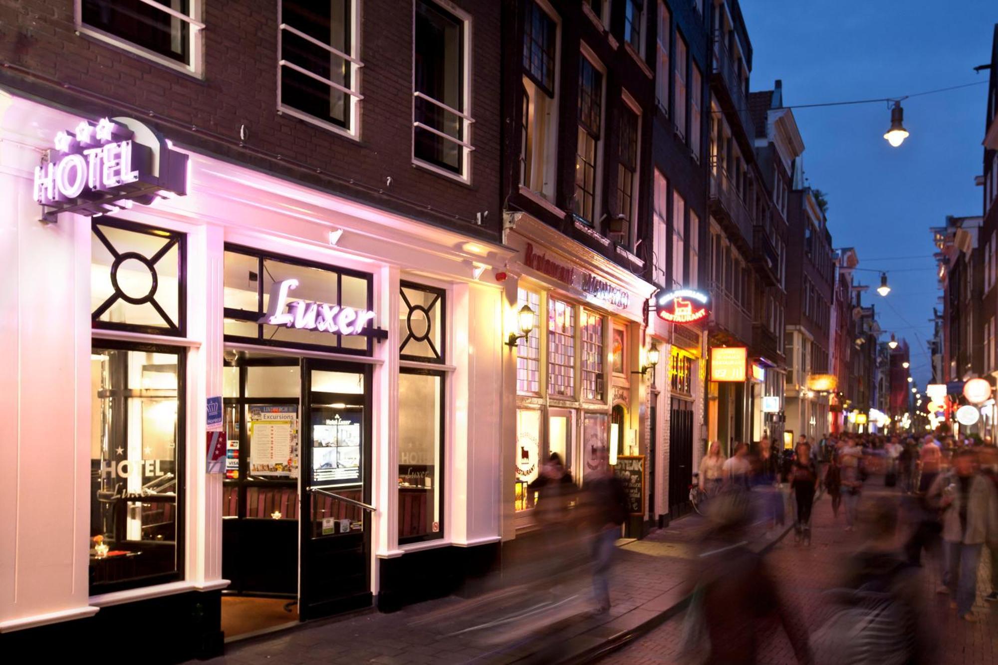 Staying in Amsterdam: 15 Budget Hotels Compared