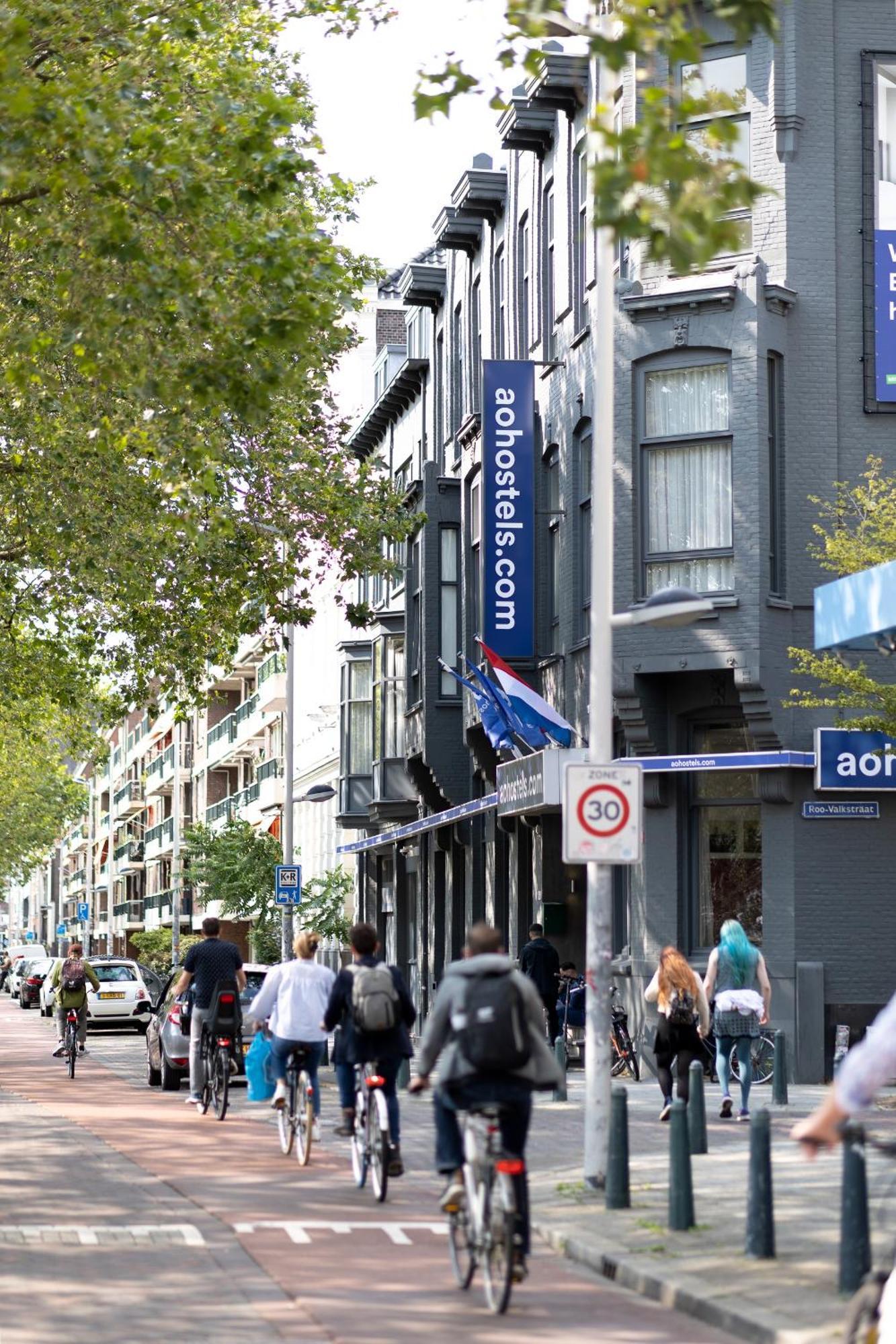 Where to Stay Near Tax and Customs Museum: 12 Airport Hotels