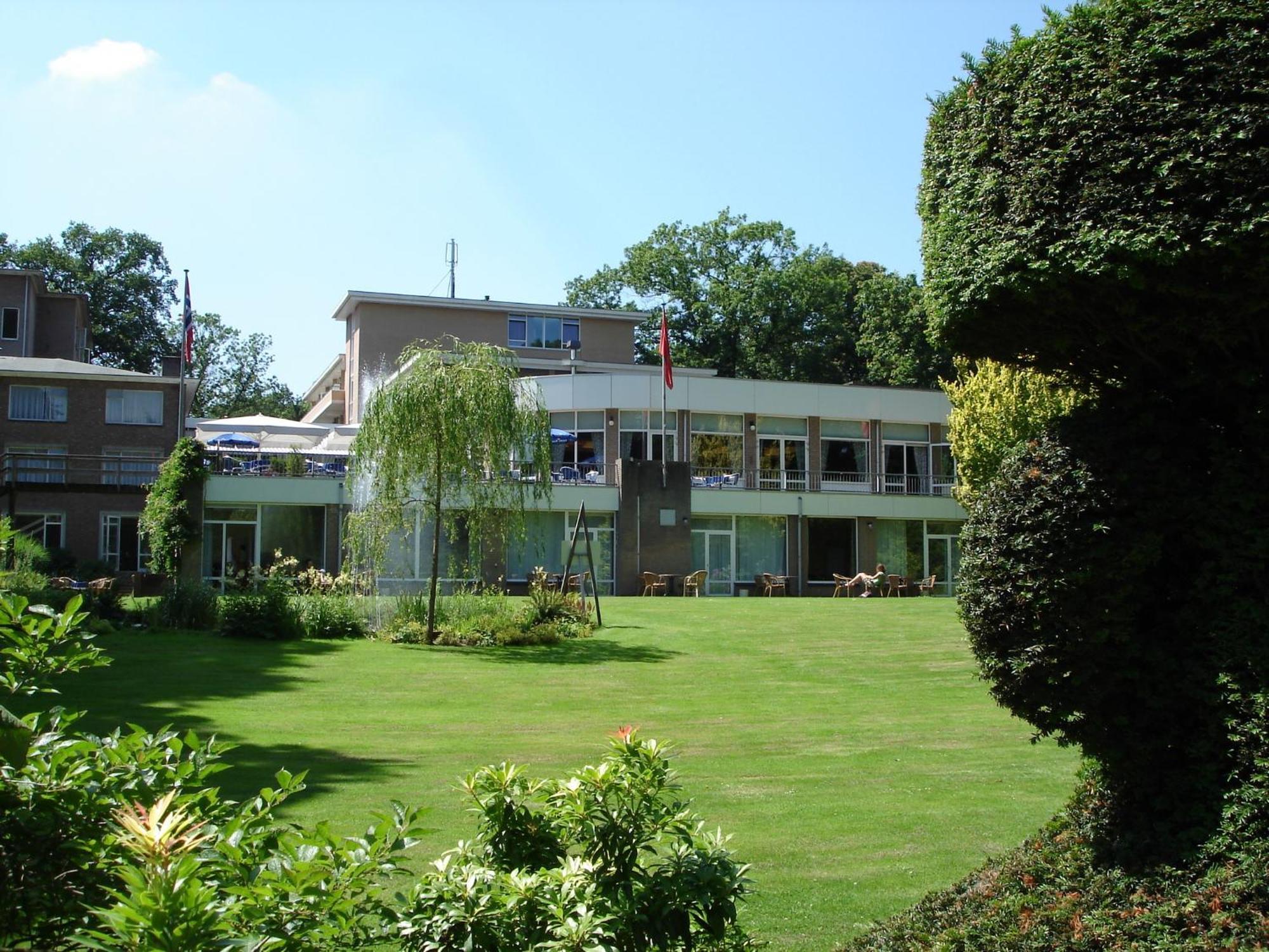2 Family Hotels Near muZIEum Nijmegen Worth Booking