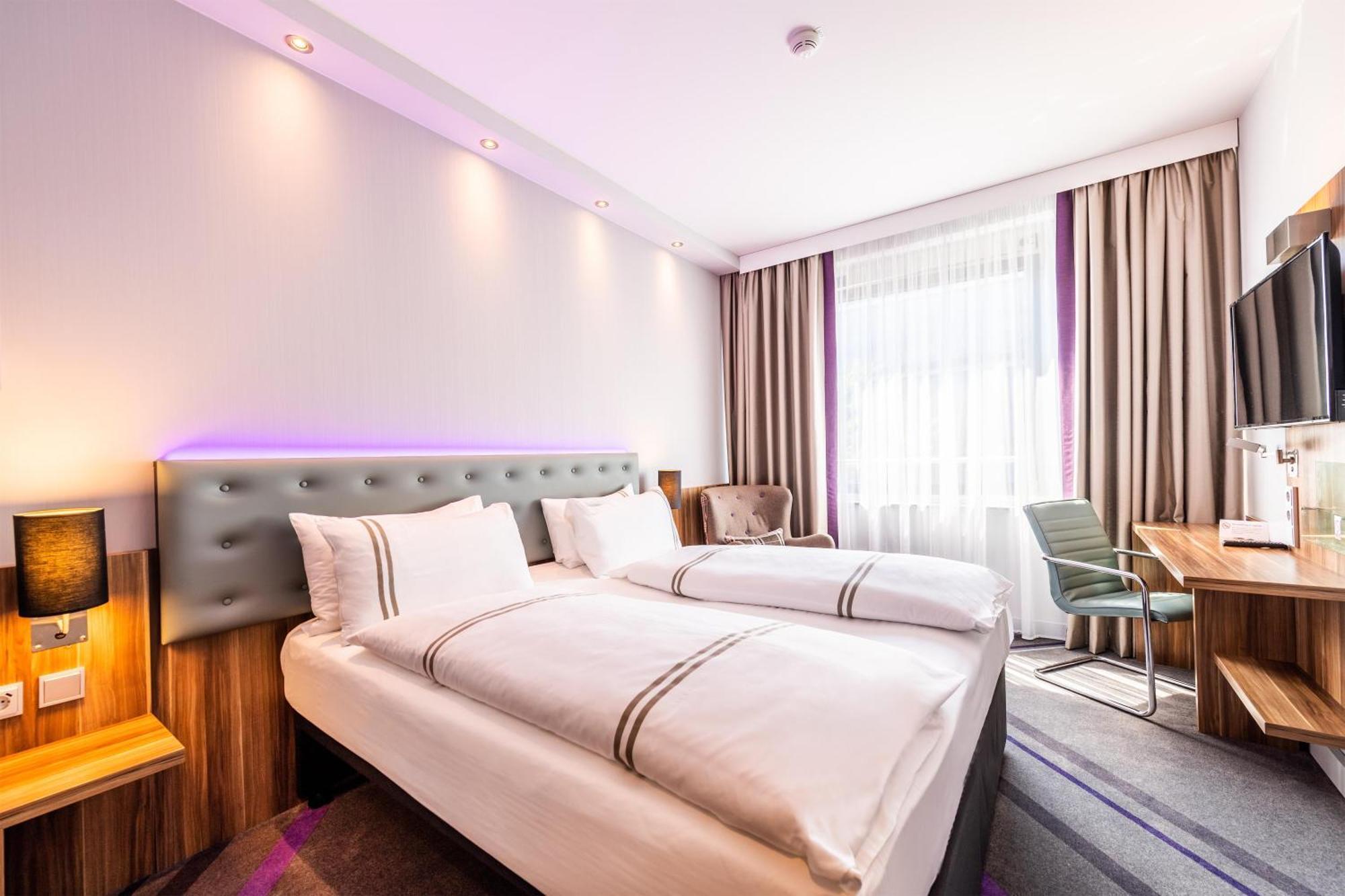 15 Best Cheap & Budget Hotels in North Rhine-Westphalia