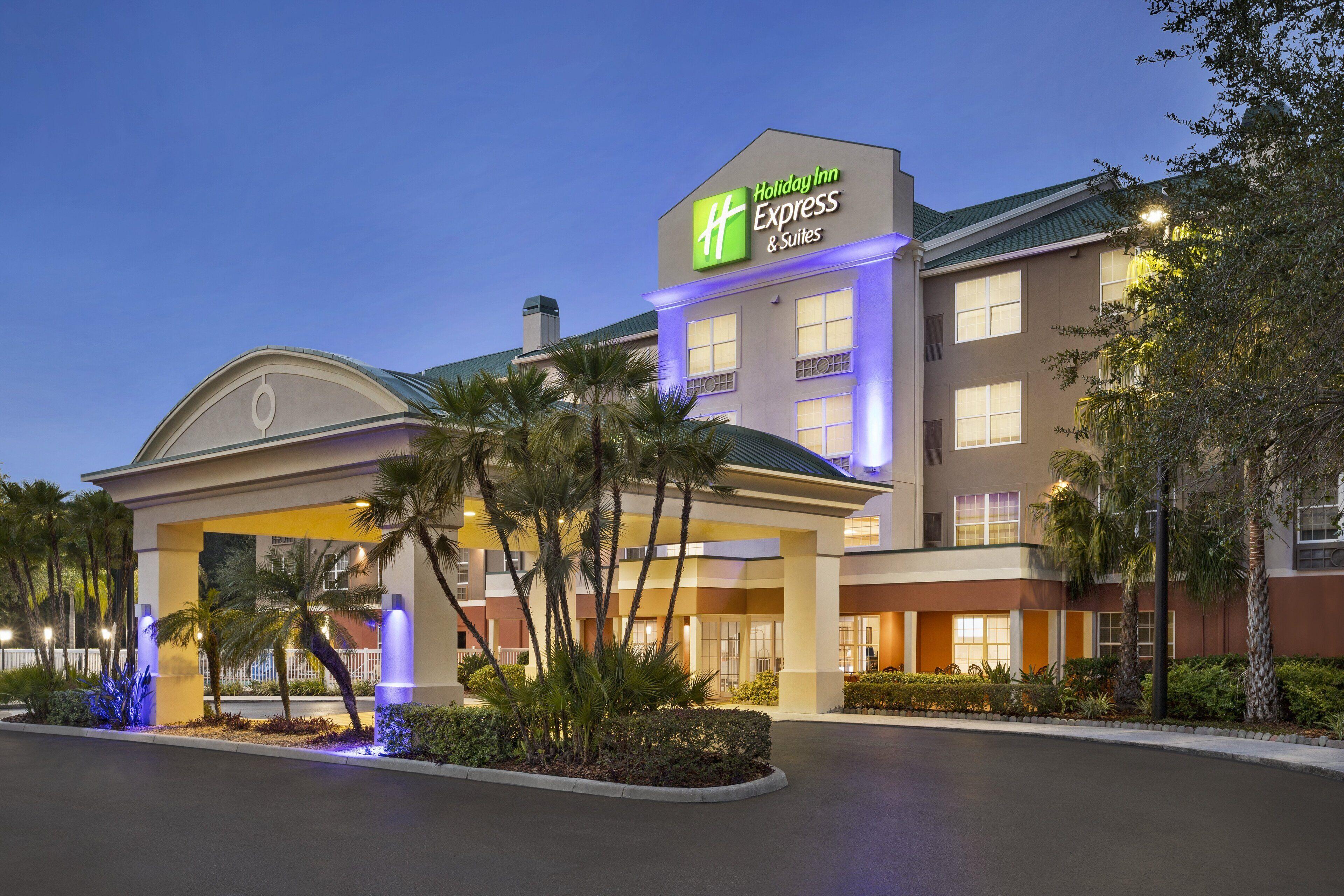 Staying Near Sarasota County Fair Grounds: 7 Design Hotels Compared