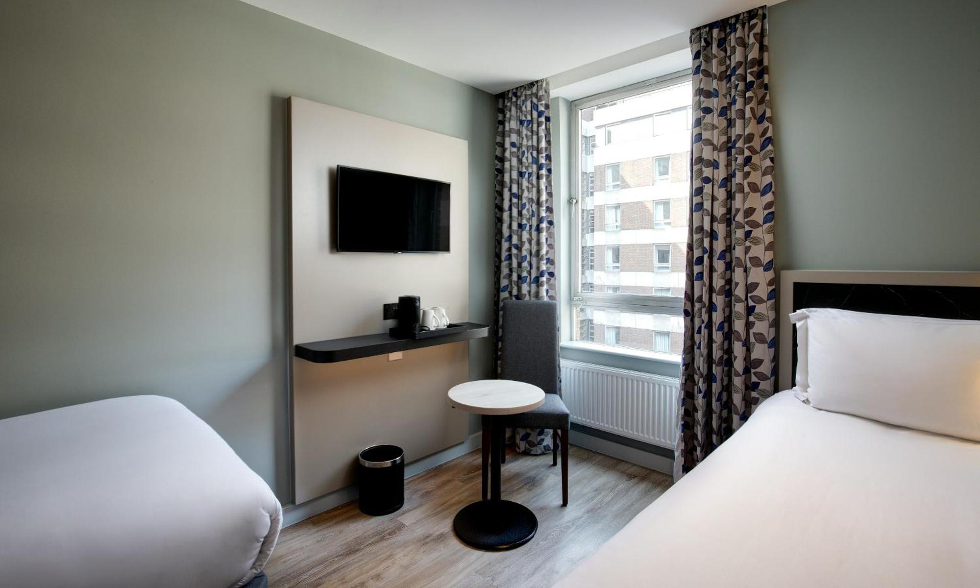 Where to Stay Near British Museum: 5 Family Hotels Reviewed