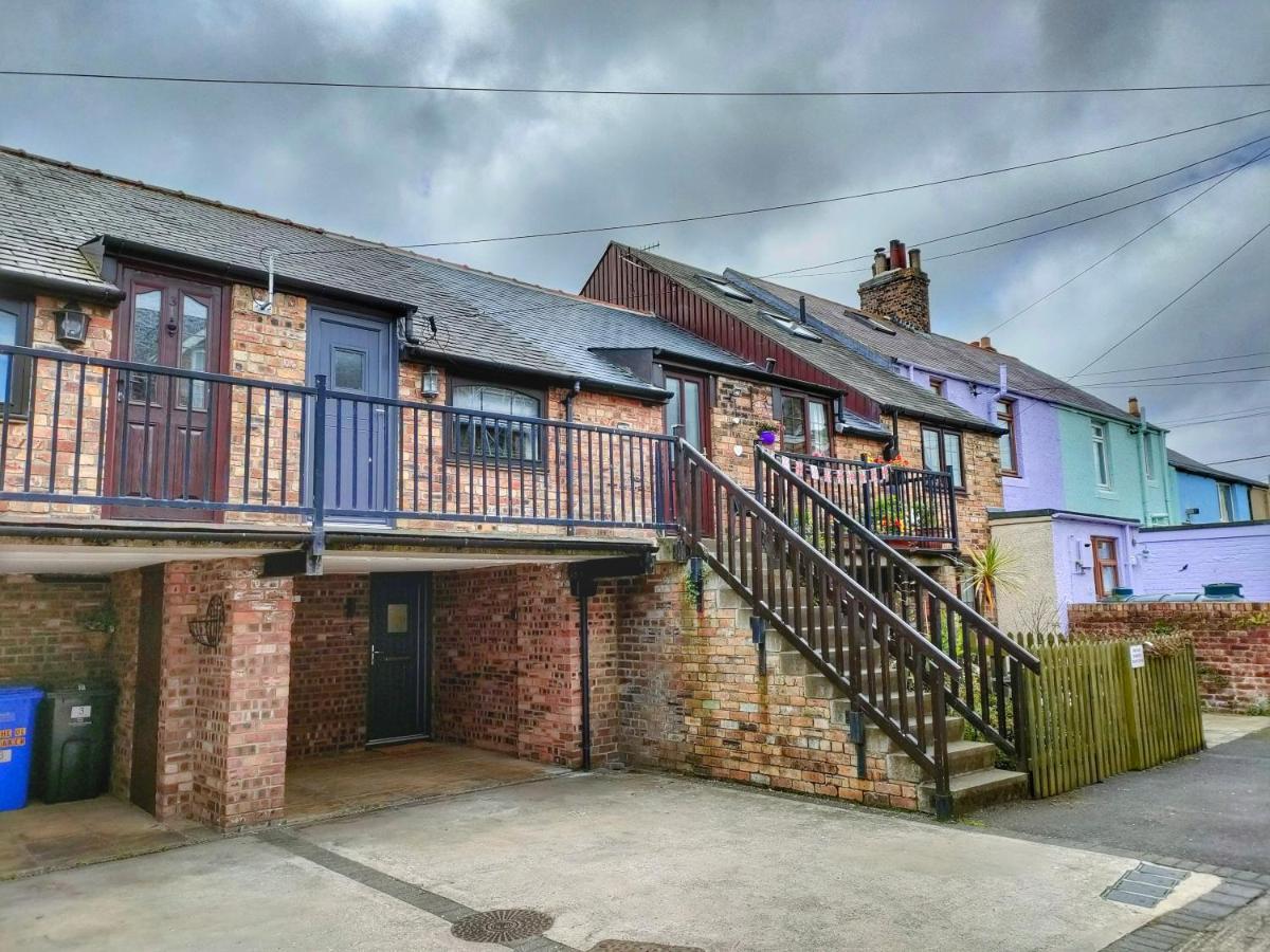 Staying Near Preston Tower: 5 Budget Stays Compared