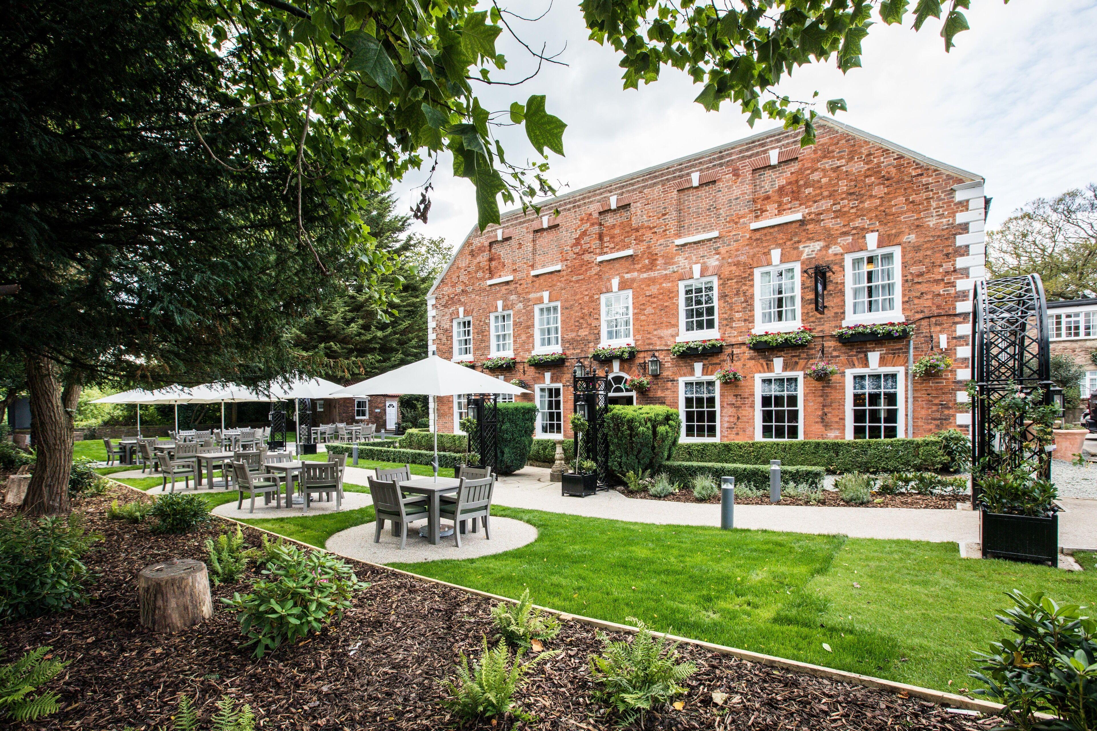 Staying Near Ripley Castle: 7 Family Hotels Compared