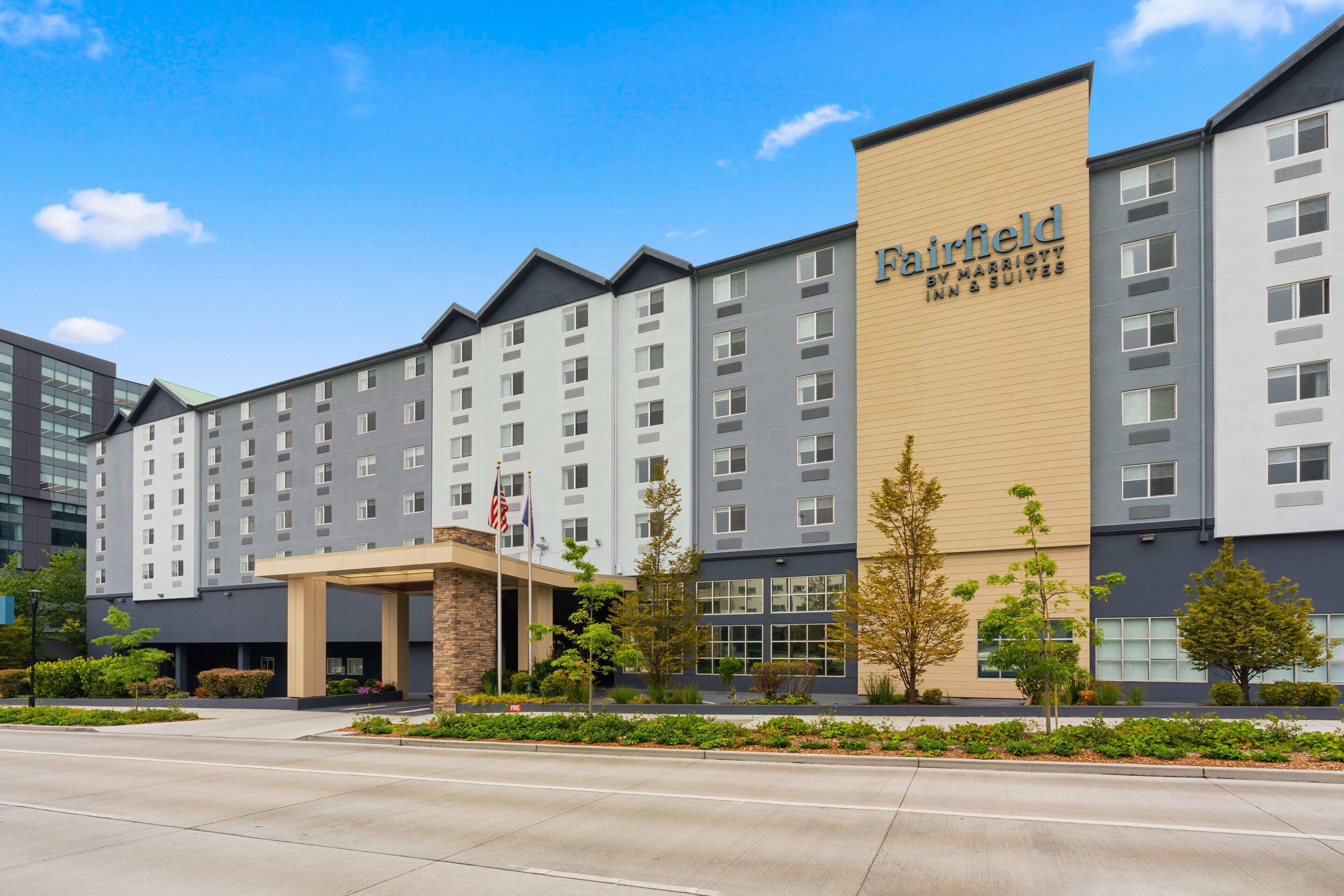 Staying In Downtown Seattle: 7 Three-Star Hotels Compared
