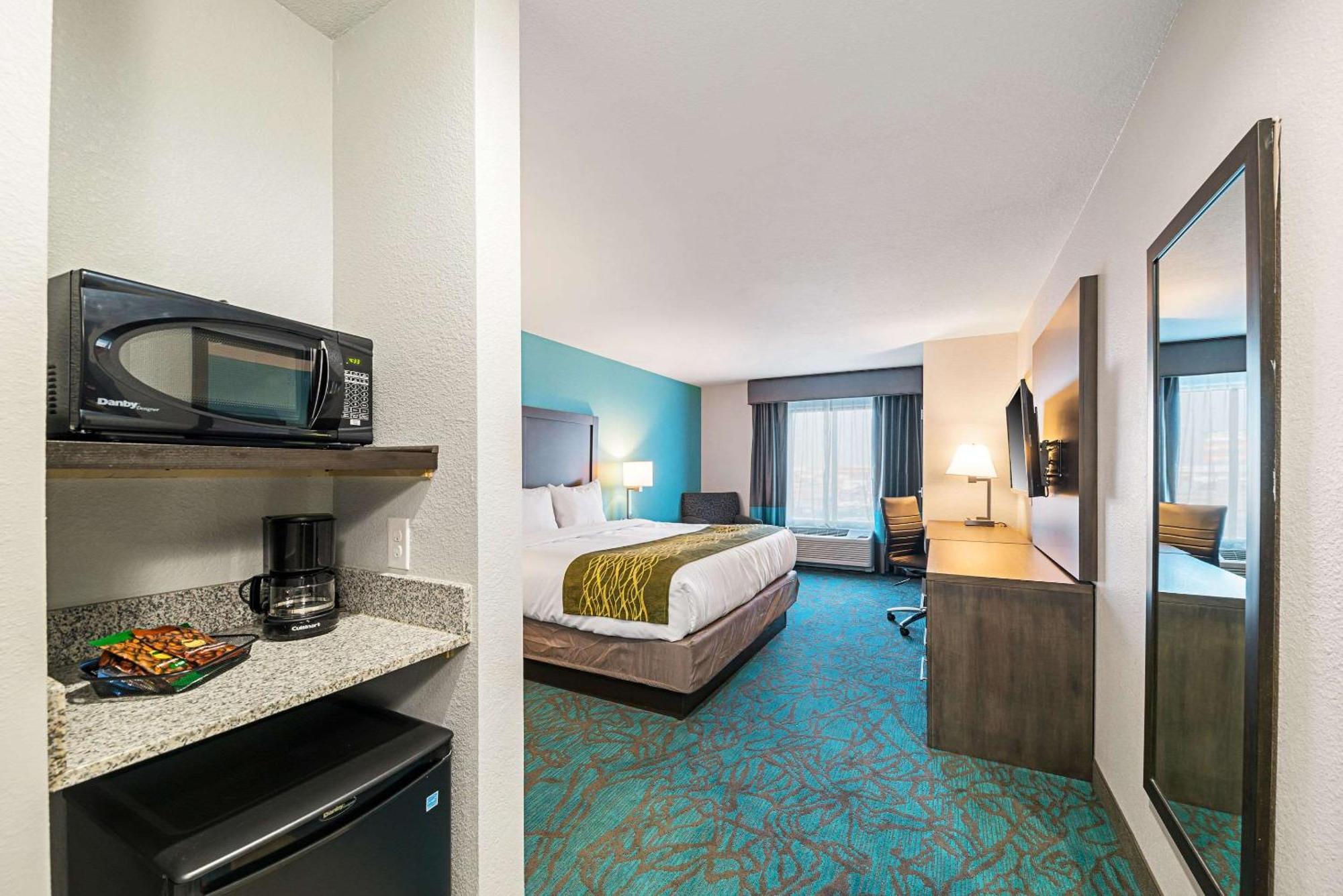 Where to Stay Near Centennial Land Run Monument: 15 Best Business Hotels