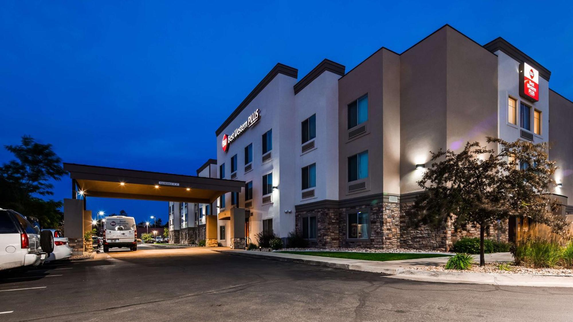 12 Airport Hotels Near Utah Wildlife That Deliver Real Value