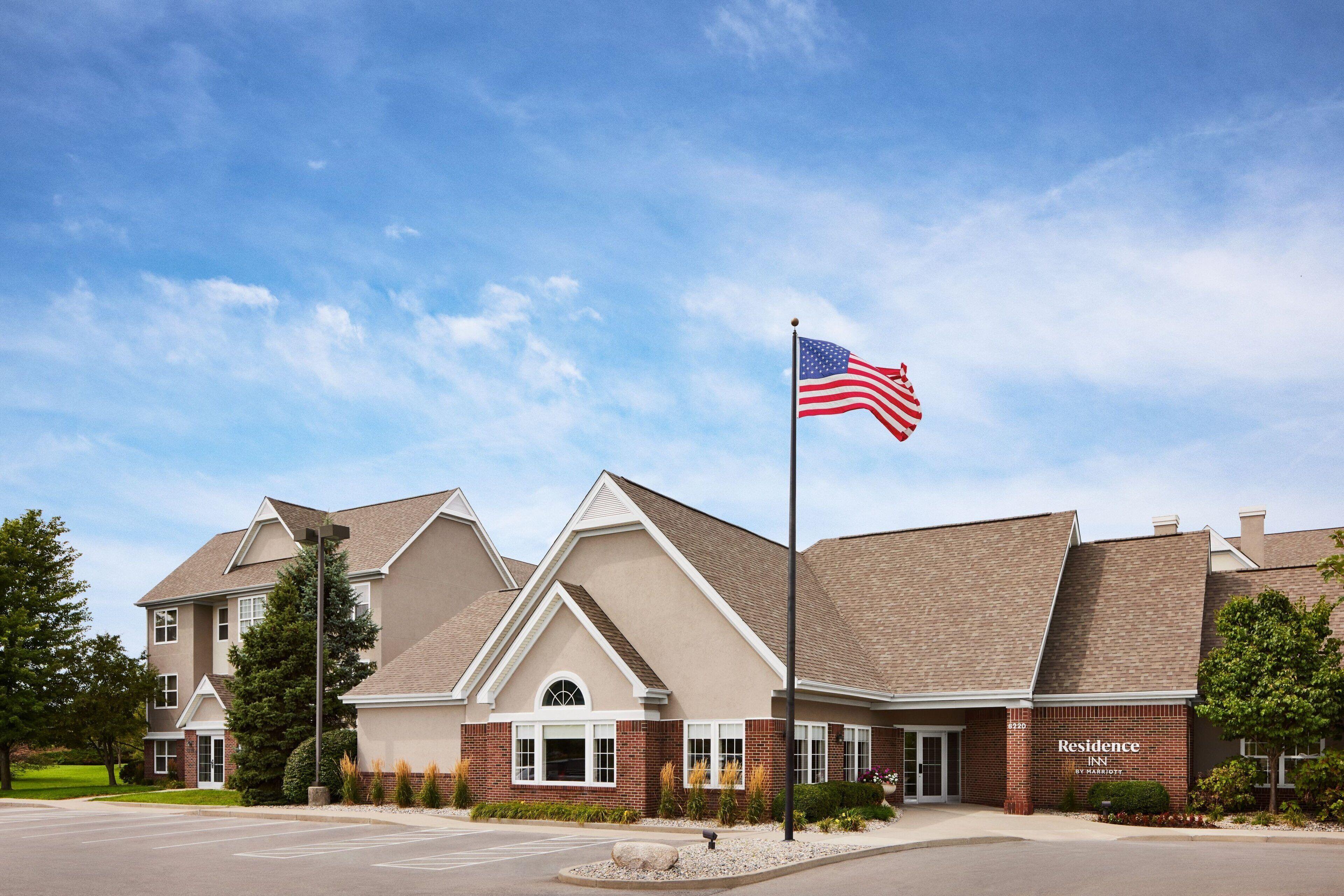 7 Business Hotels Close to Gustafson Park Indianapolis