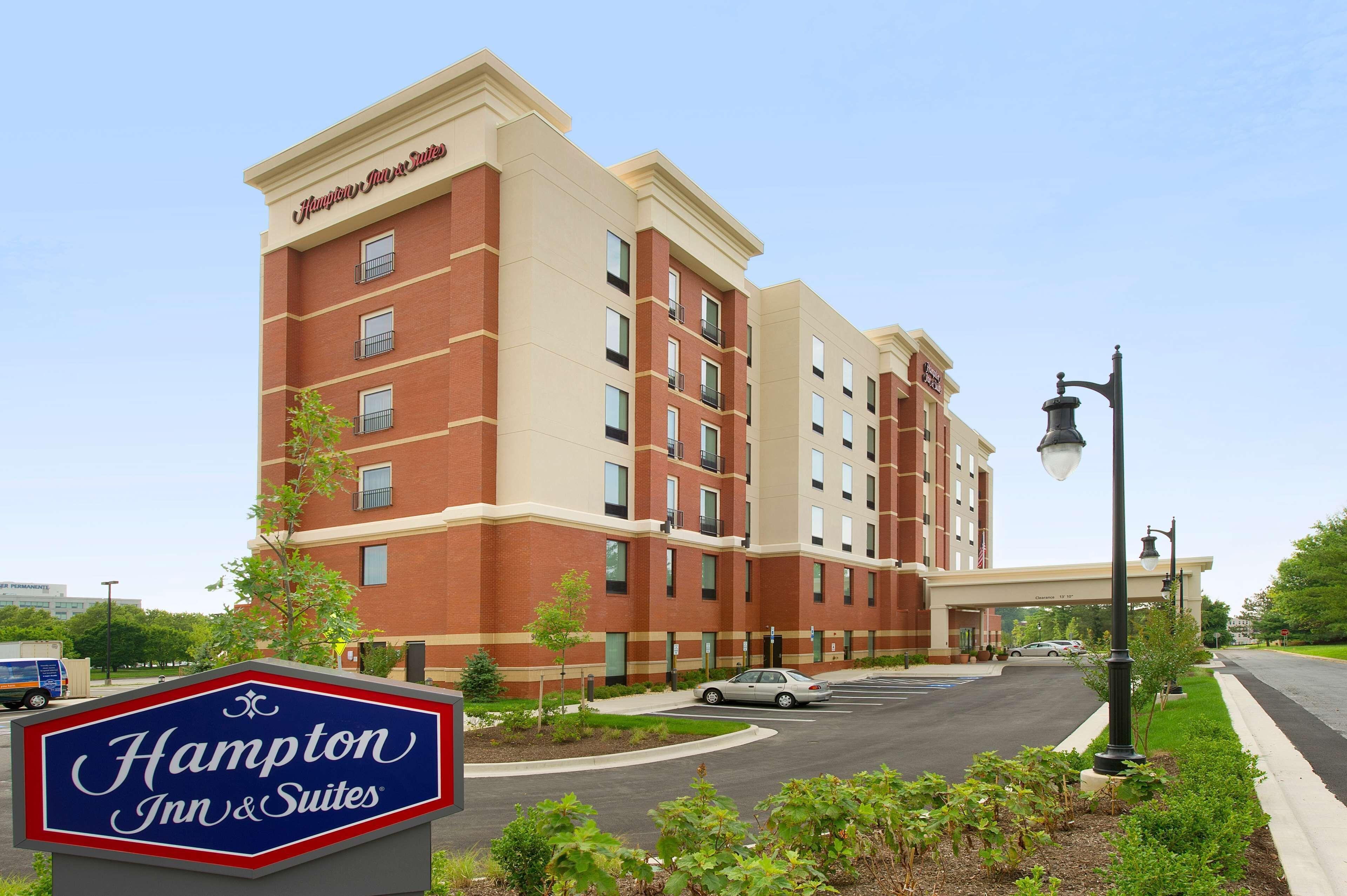 Where to Stay Near Travilah Square: 4 Rockville Hotels Compared