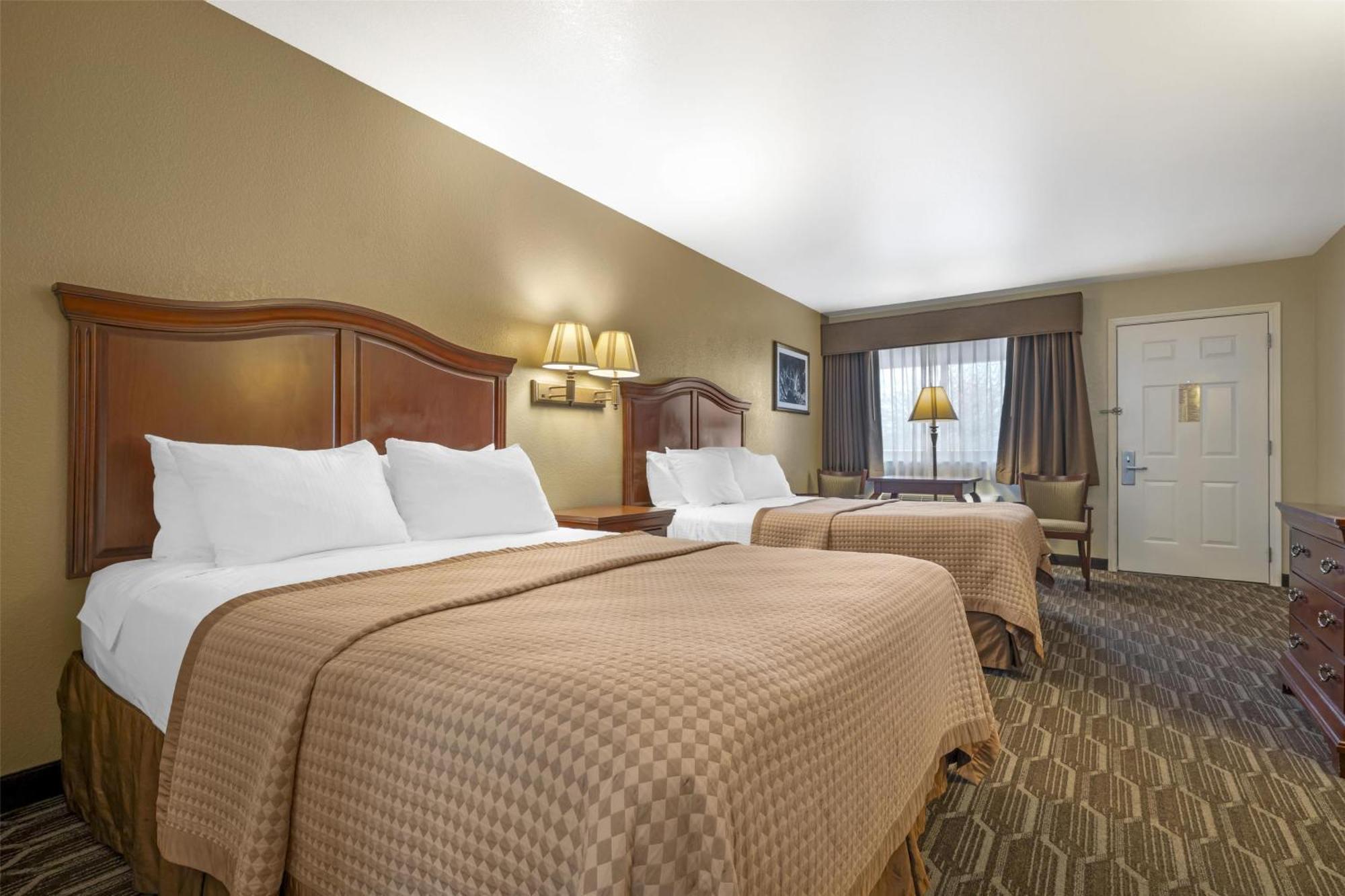 8 Business Hotels in Phoenix Area That Stand Out