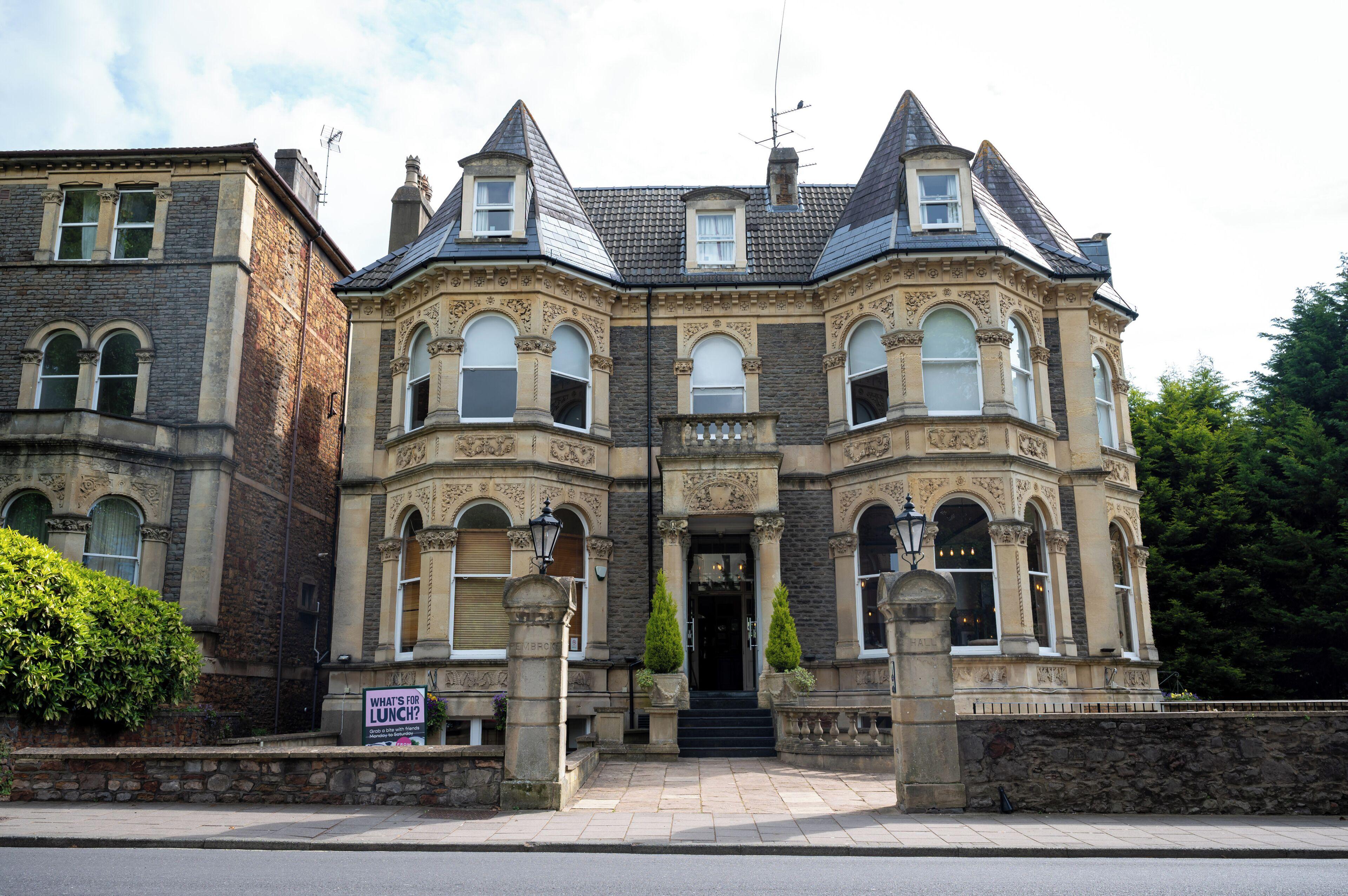 4 Smart Central Hotels In Clifton Worth Booking