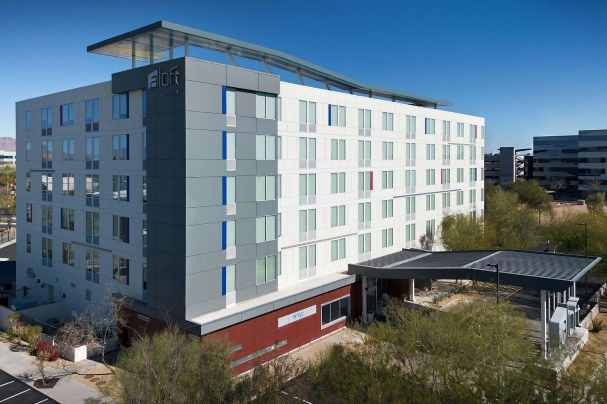 Where to Stay in Camelback East: 6 Best Airport Hotels
