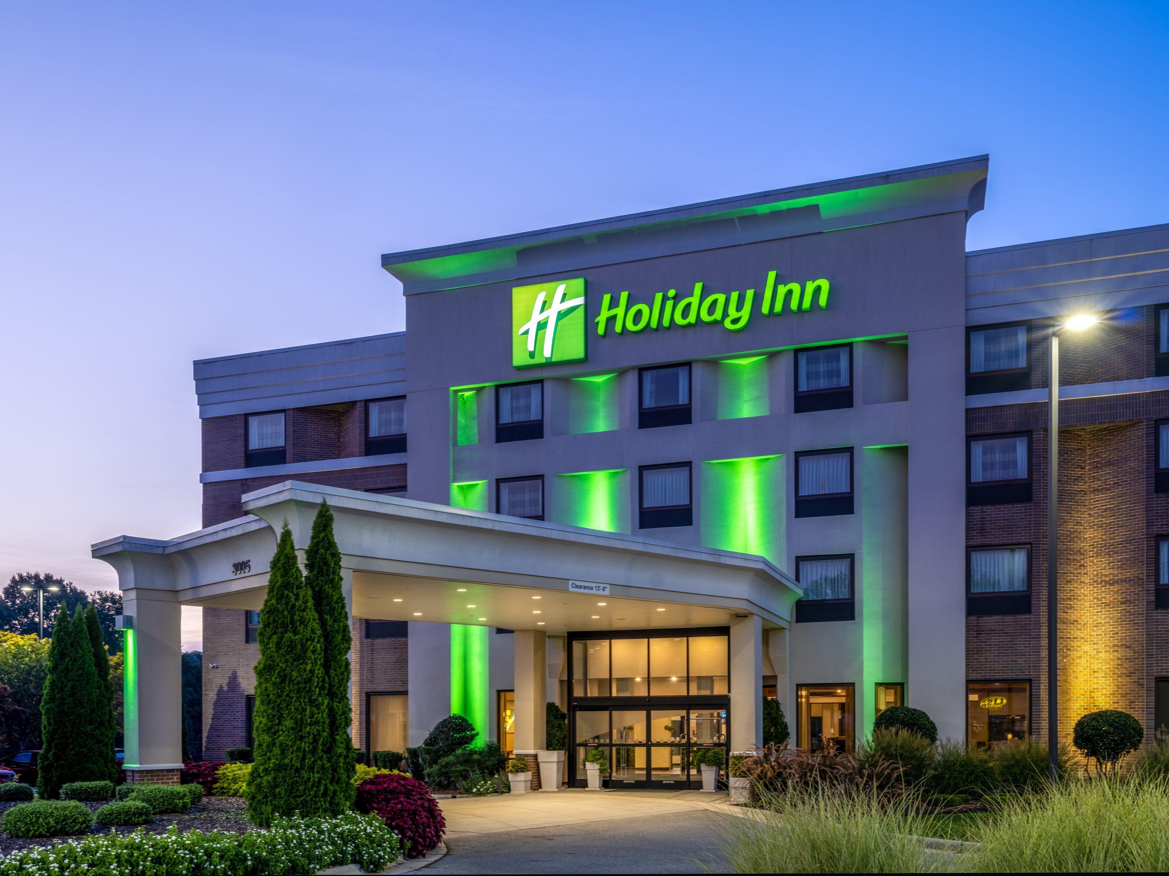4 Smart Family-Friendly Hotels Near Guilford College Art Gallery