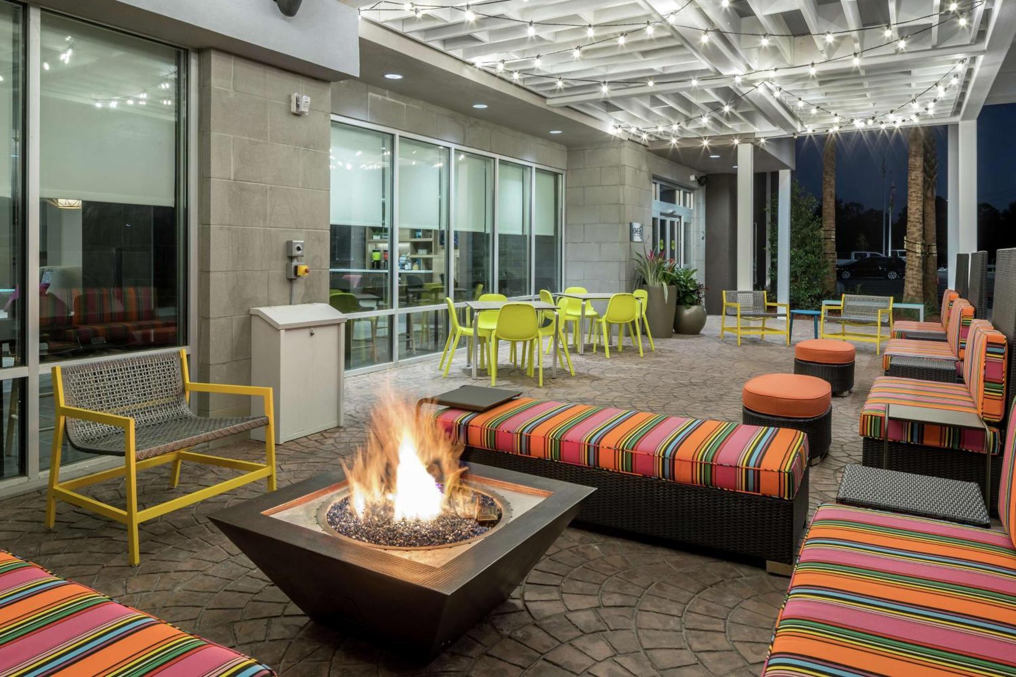 Staying In Jacksonville: 7 Three-Star Hotels Compared
