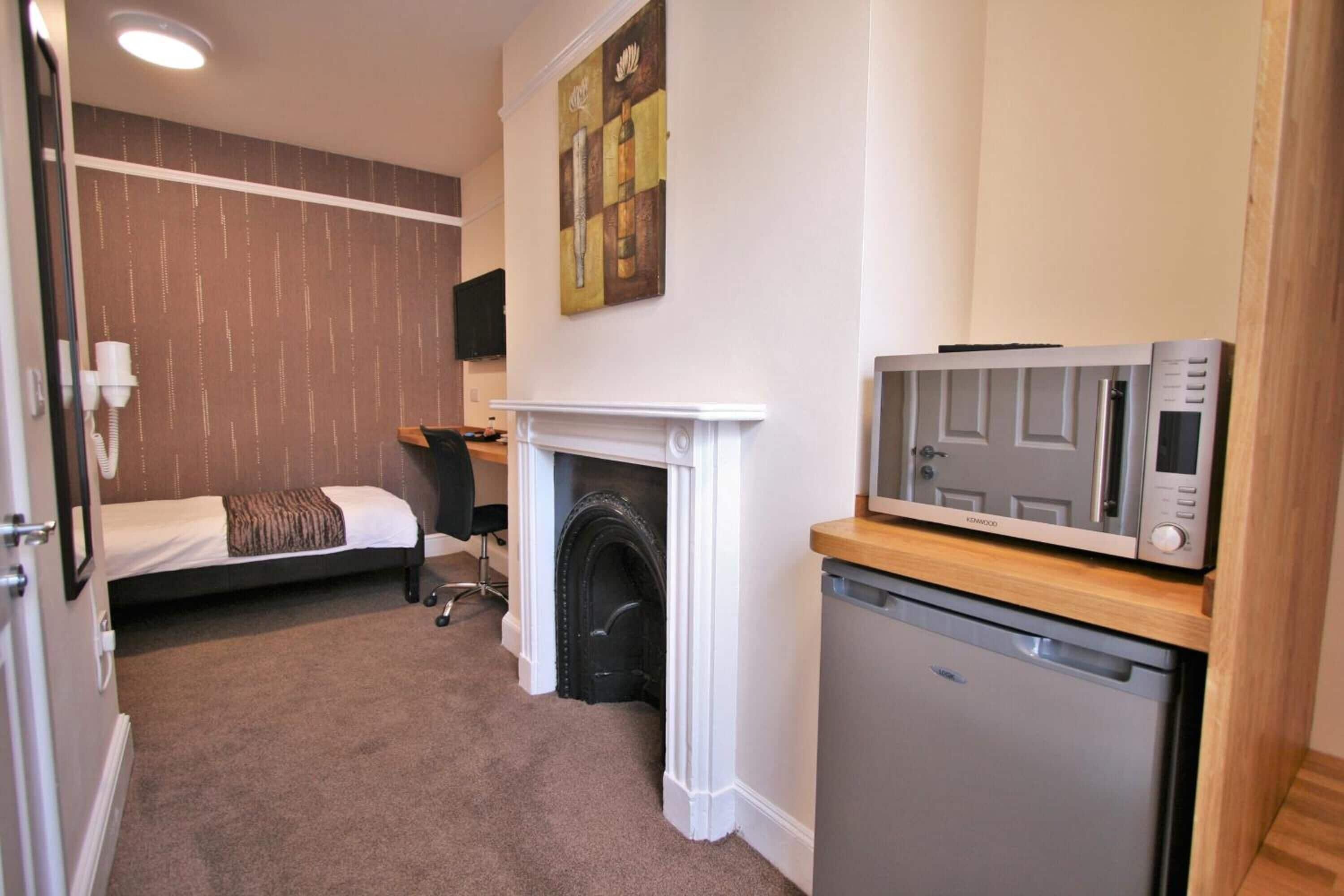 4 Cheltenham Hotels Near Bacon Theatre Worth Booking