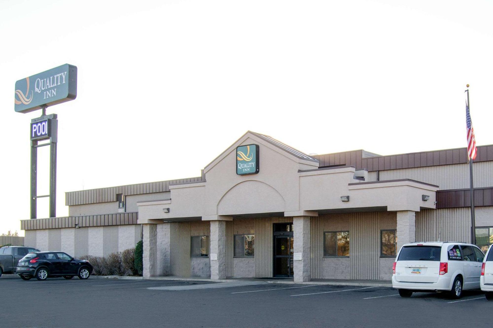 4 Budget Hotels Close to Parks and Recreation Dept Bismarck
