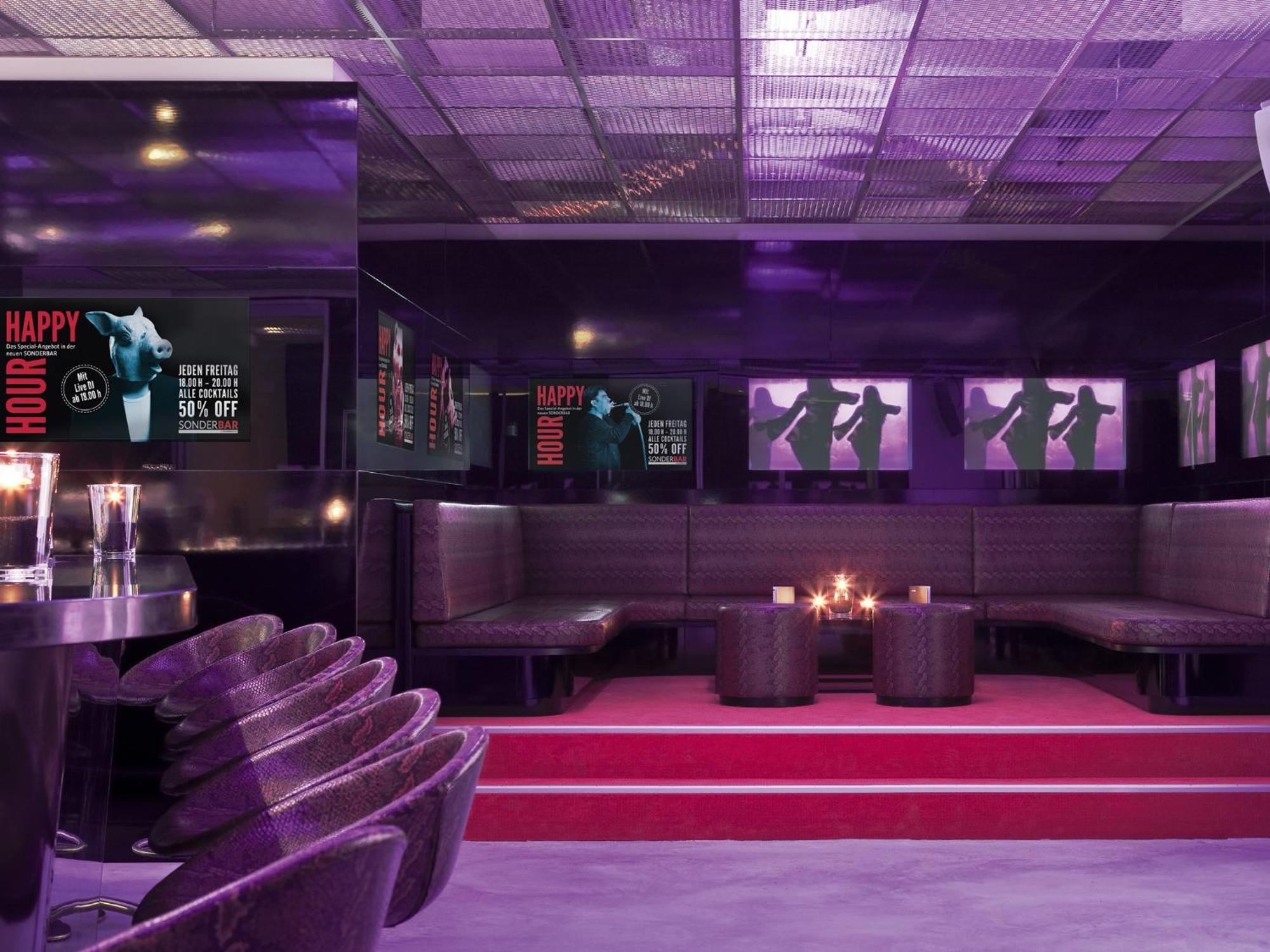 5 Exceptional Design Hotels Near Gänselieselbrunnen Worth Booking