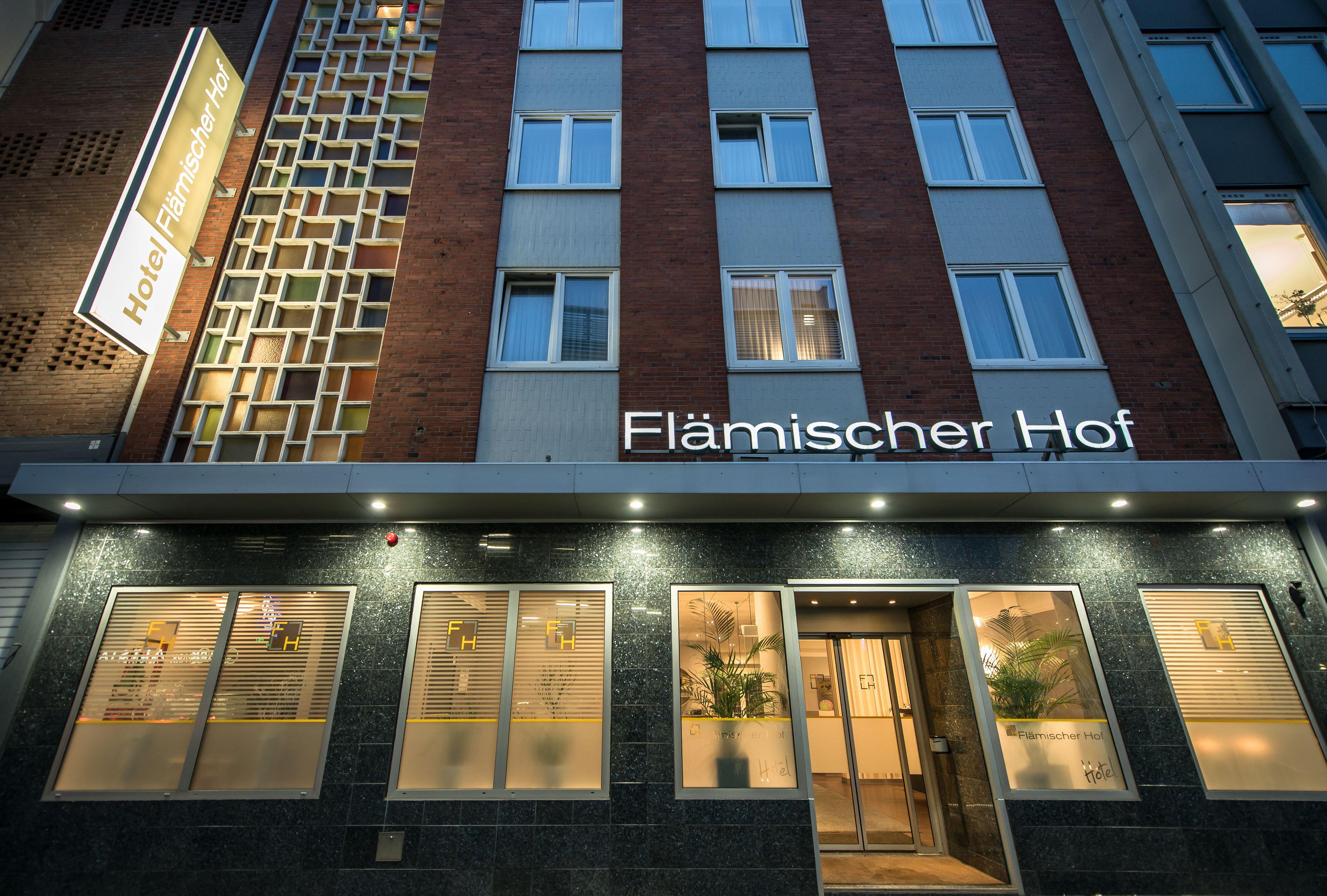 Staying Near Schleusenanlage Kiel-Holtenau: 4 Central Hotels Compared