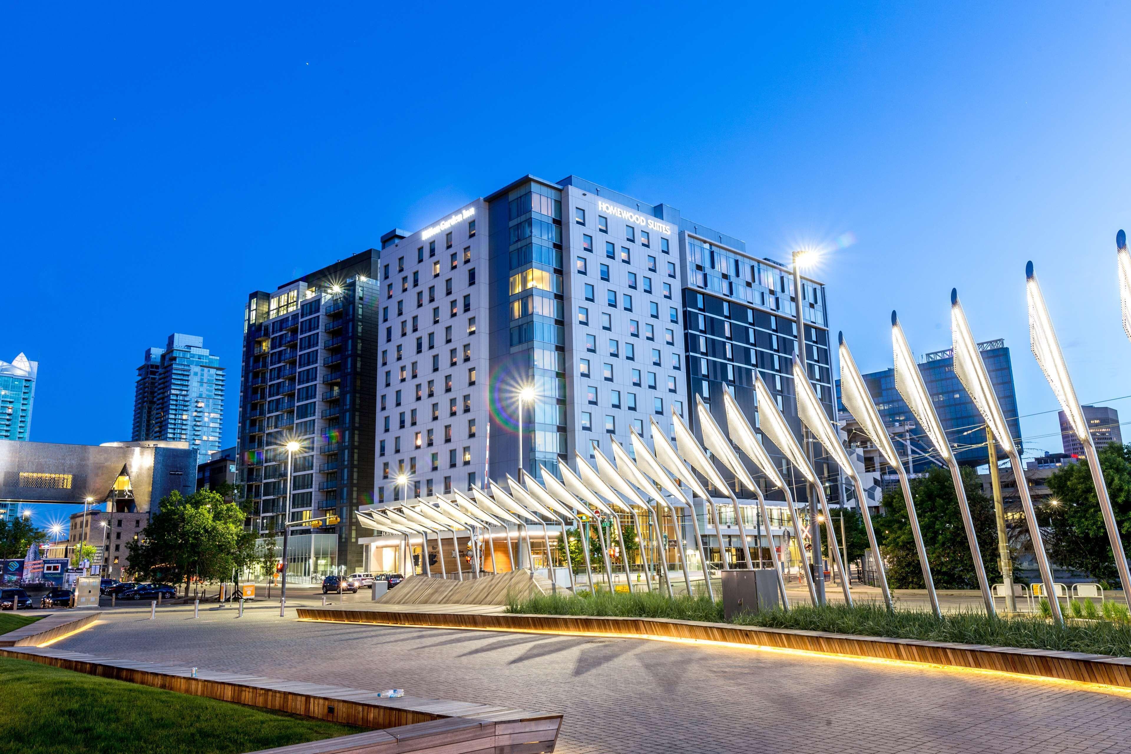 4 Family Hotels in Downtown Calgary That Stand Out