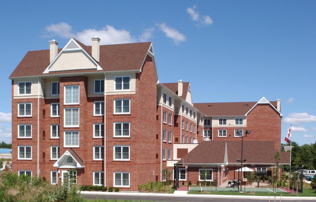 4 Golf Hotels Close to Mississauga Convention Centre